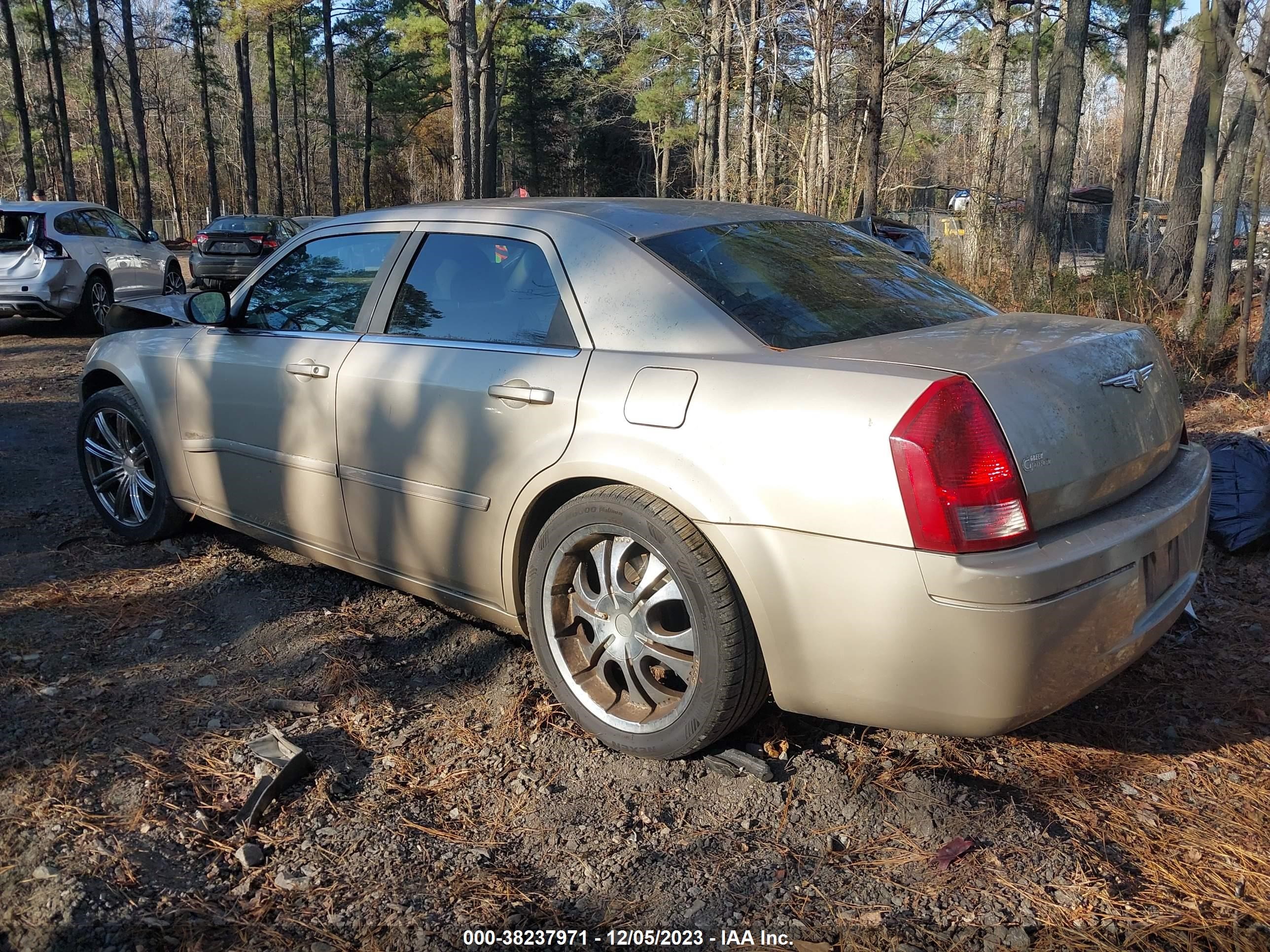 Photo 2 VIN: 2C3KA43R56H303114 - CHRYSLER 300 