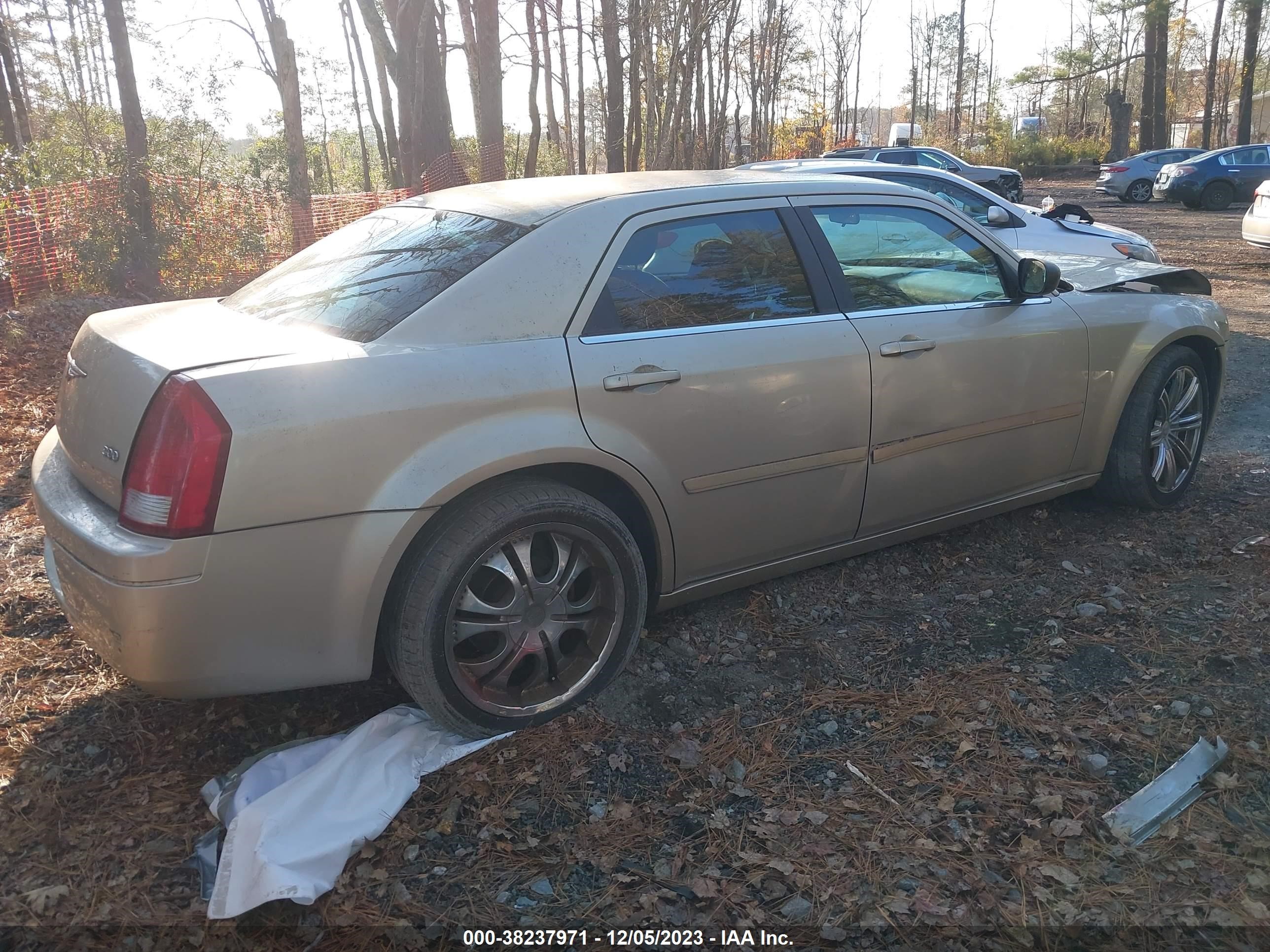 Photo 3 VIN: 2C3KA43R56H303114 - CHRYSLER 300 