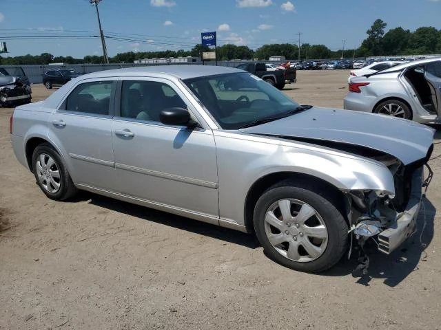 Photo 3 VIN: 2C3KA43R57H711405 - CHRYSLER 300 