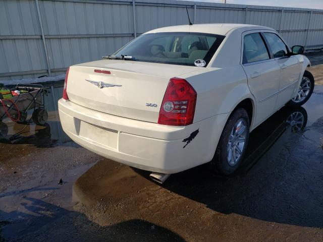 Photo 3 VIN: 2C3KA43R58H105684 - CHRYSLER 300 LX 