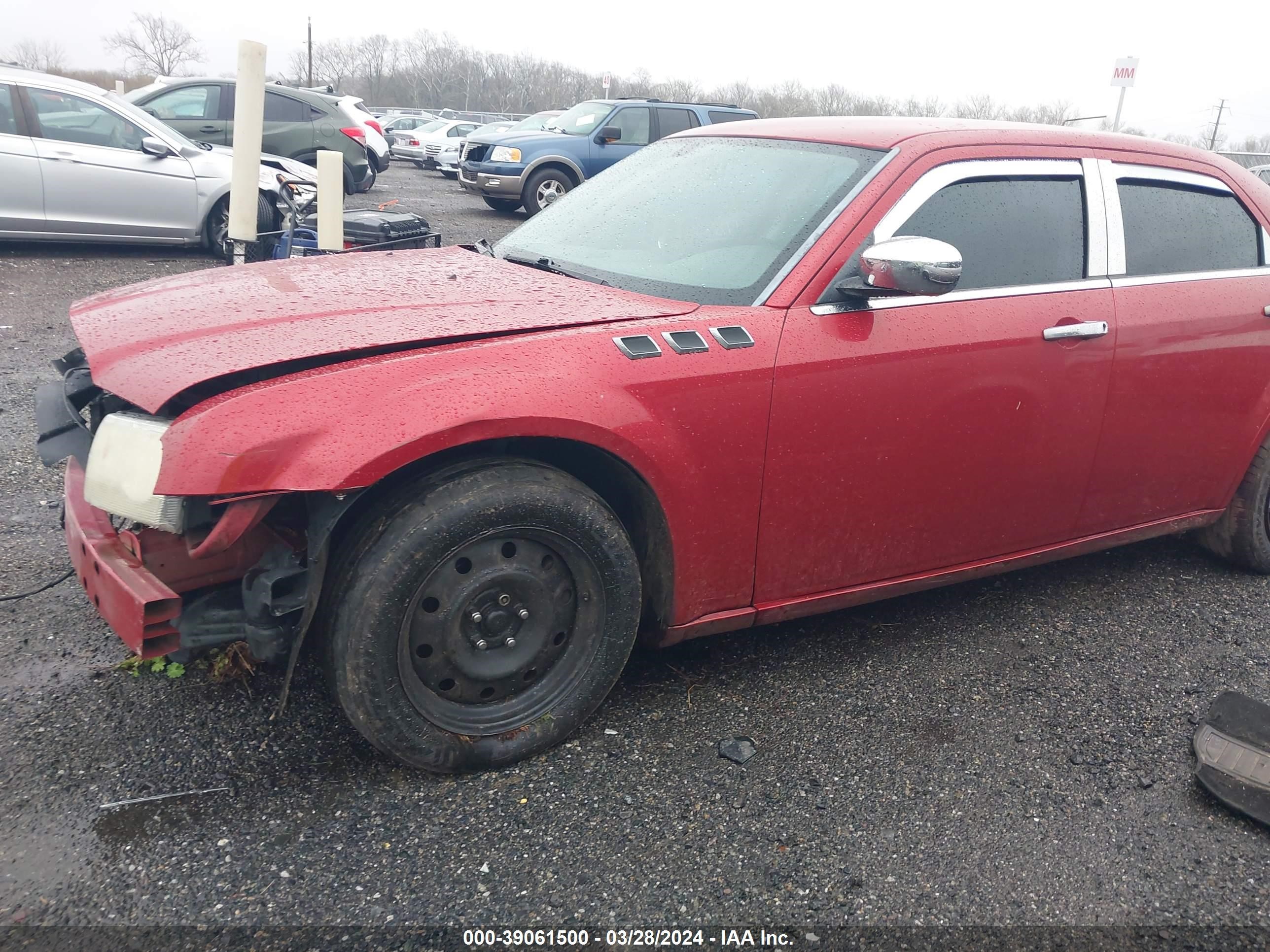 Photo 13 VIN: 2C3KA43R68H123076 - CHRYSLER 300 