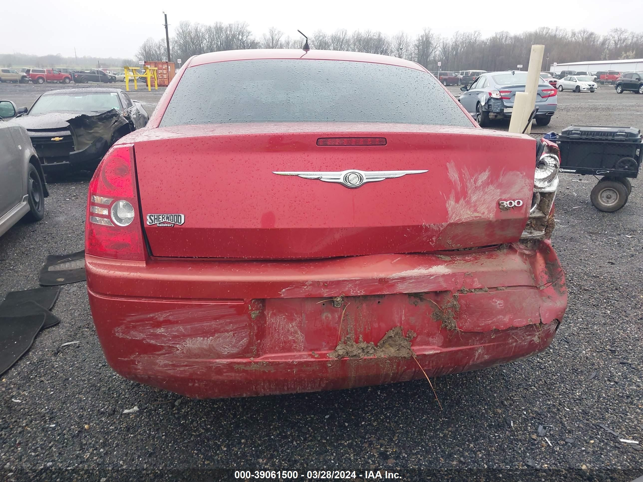 Photo 15 VIN: 2C3KA43R68H123076 - CHRYSLER 300 