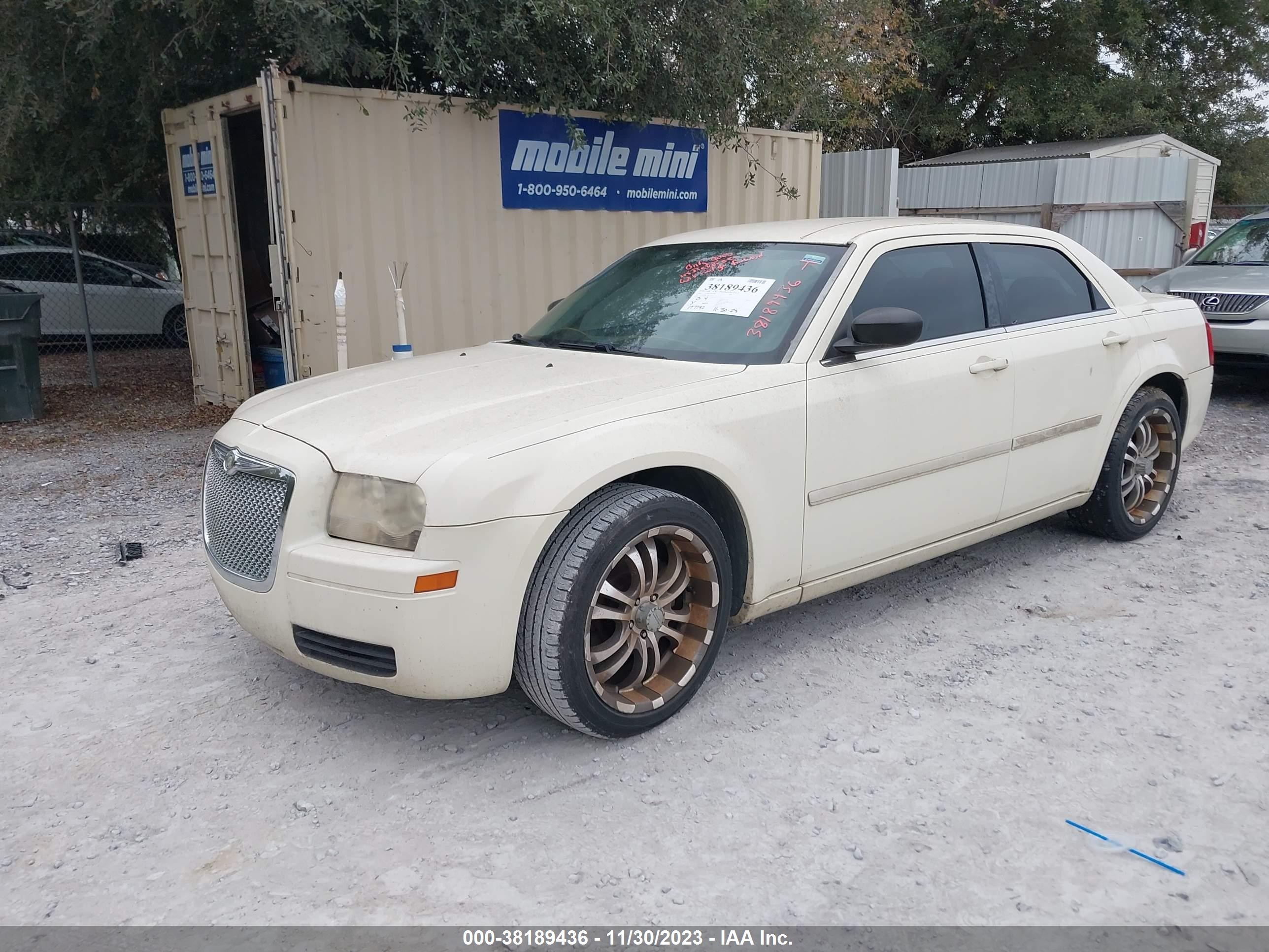 Photo 1 VIN: 2C3KA43R76H153765 - CHRYSLER 300 