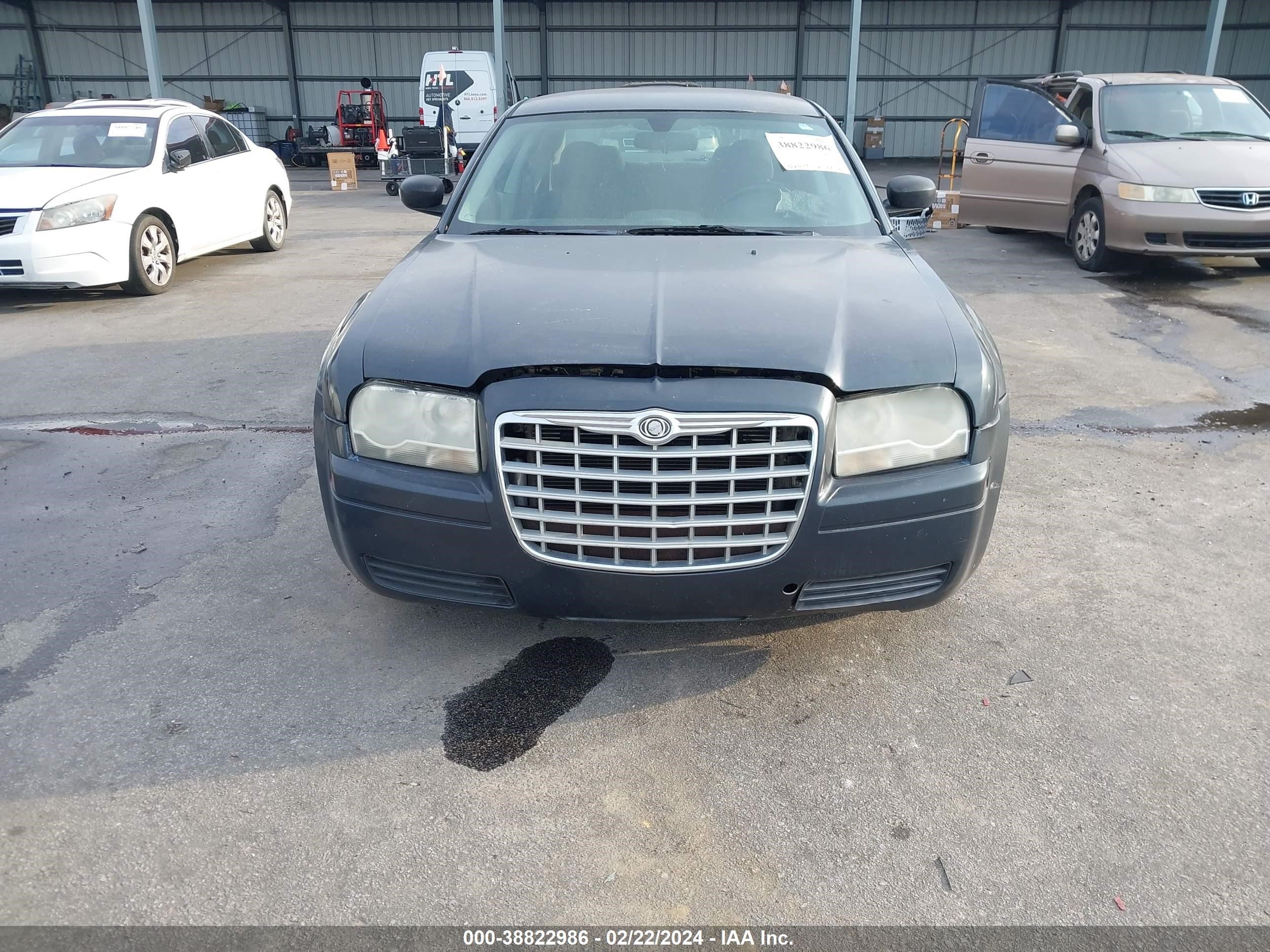 Photo 5 VIN: 2C3KA43R77H813689 - CHRYSLER 300 