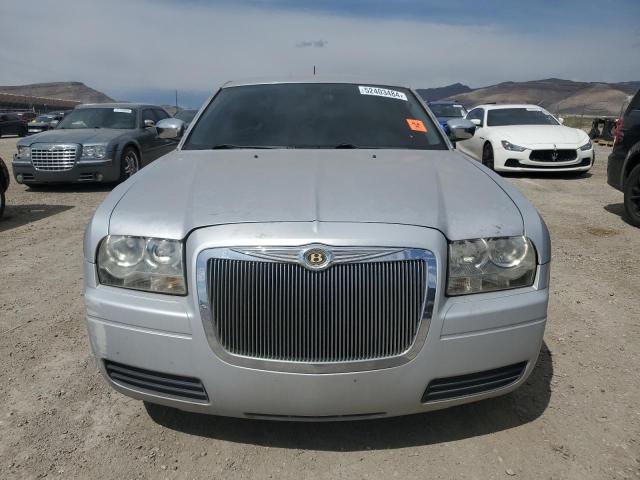 Photo 4 VIN: 2C3KA43R78H122812 - CHRYSLER 300 