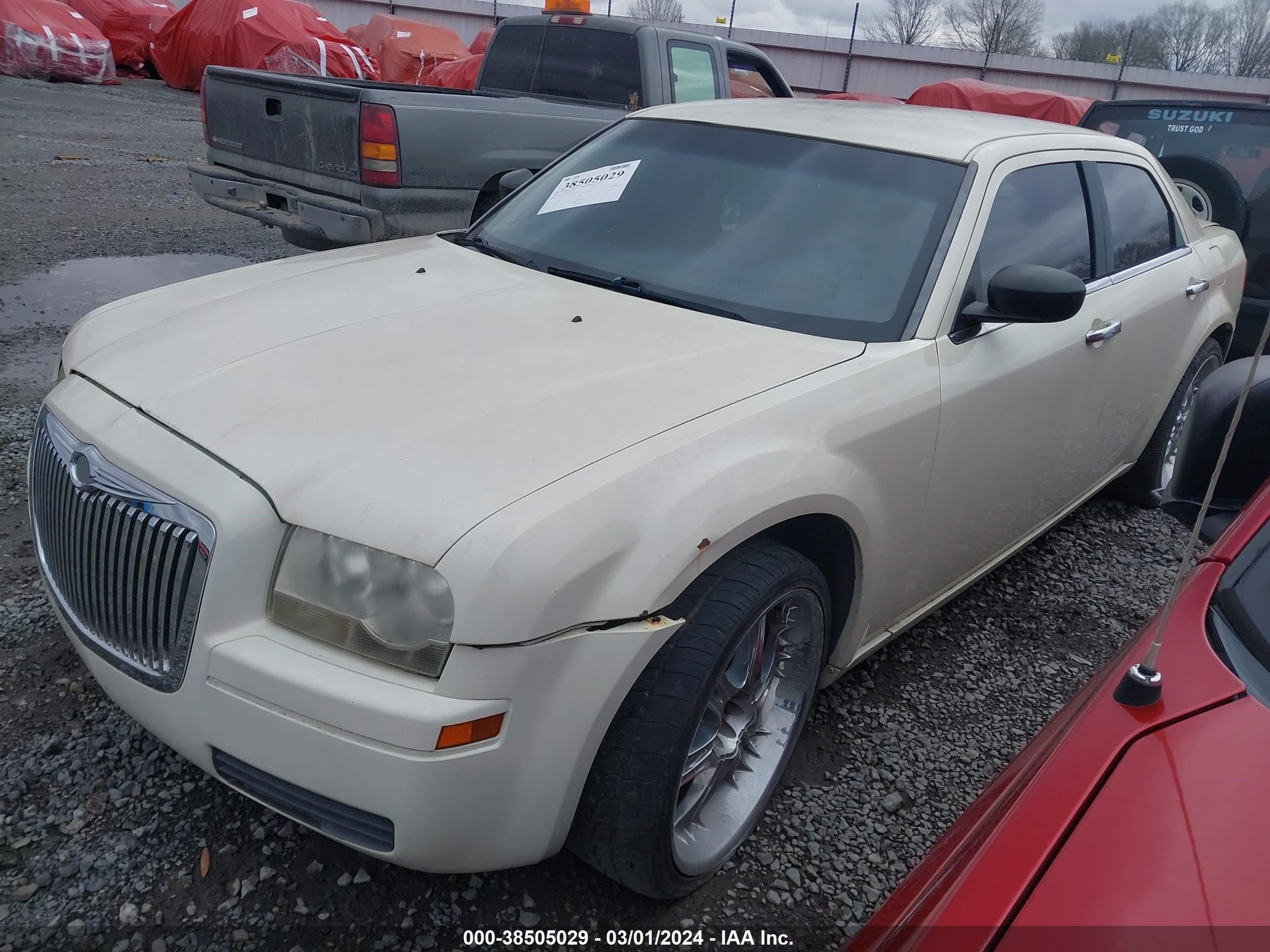 Photo 2 VIN: 2C3KA43R87H823762 - CHRYSLER 300 