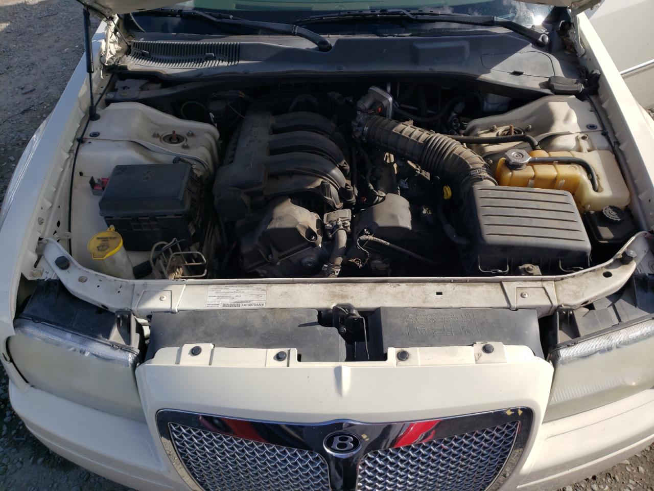 Photo 10 VIN: 2C3KA43R88H145919 - CHRYSLER 300 