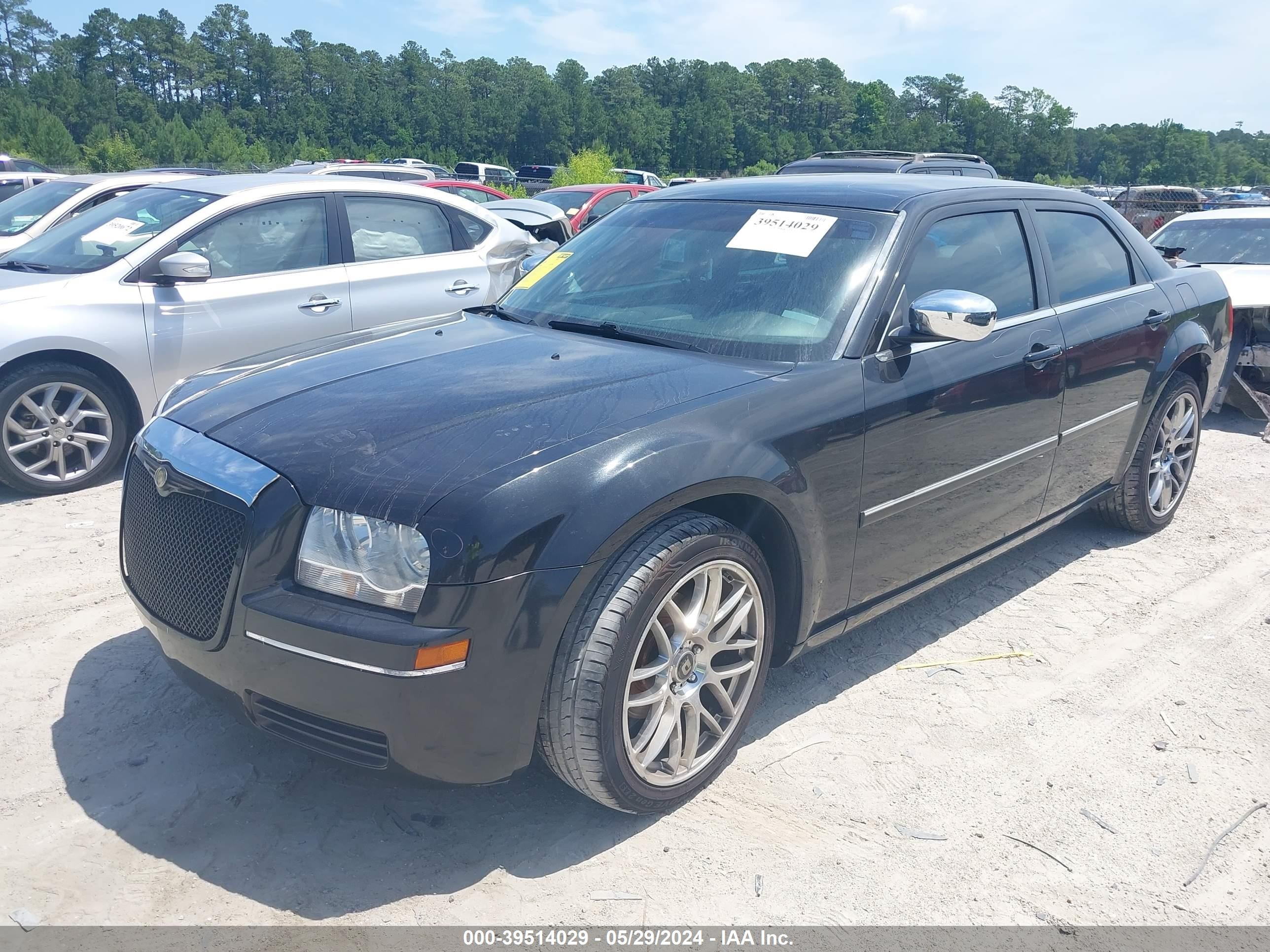 Photo 1 VIN: 2C3KA43R97H704392 - CHRYSLER 300 