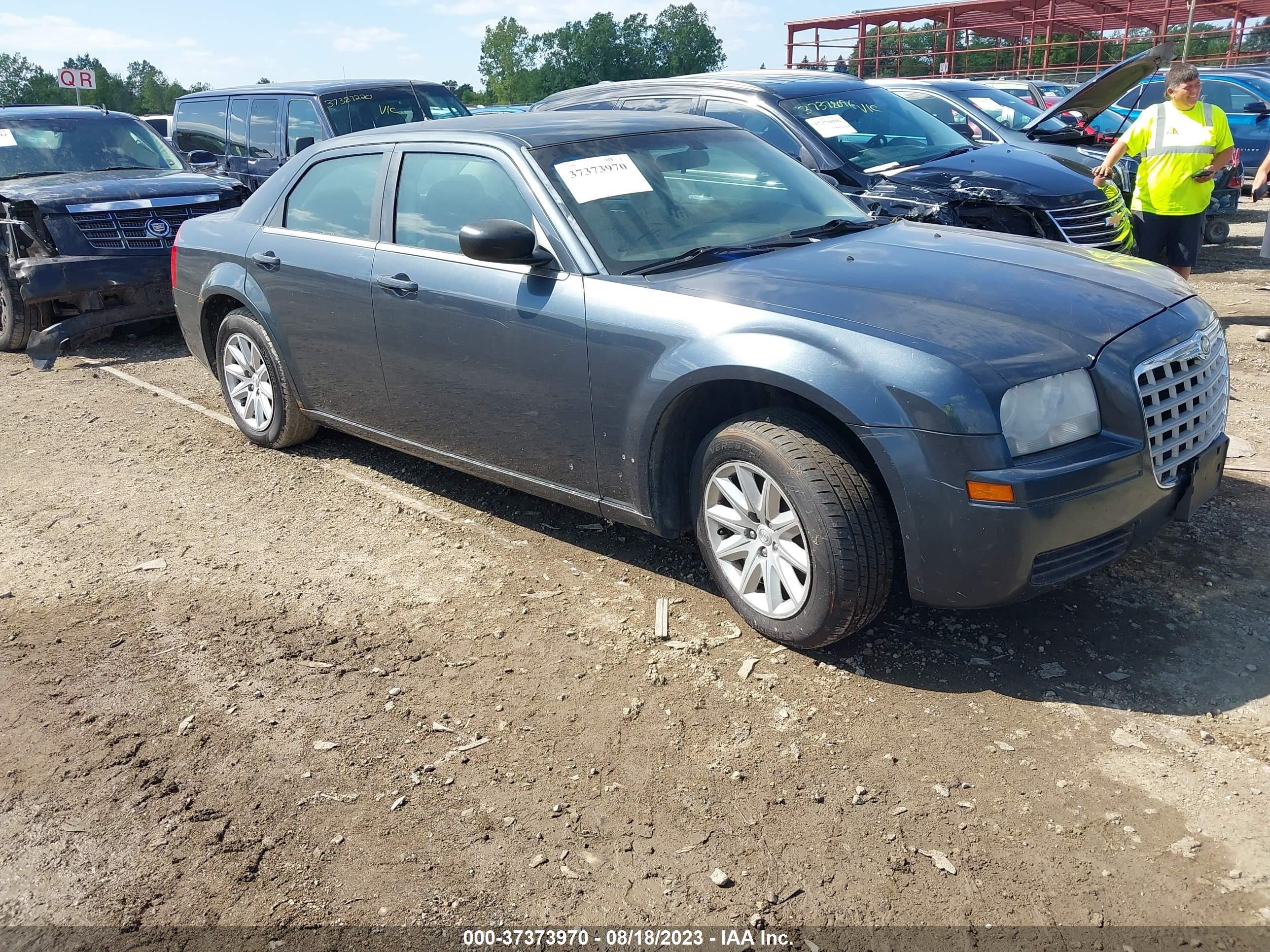 Photo 0 VIN: 2C3KA43R98H176239 - CHRYSLER 300 