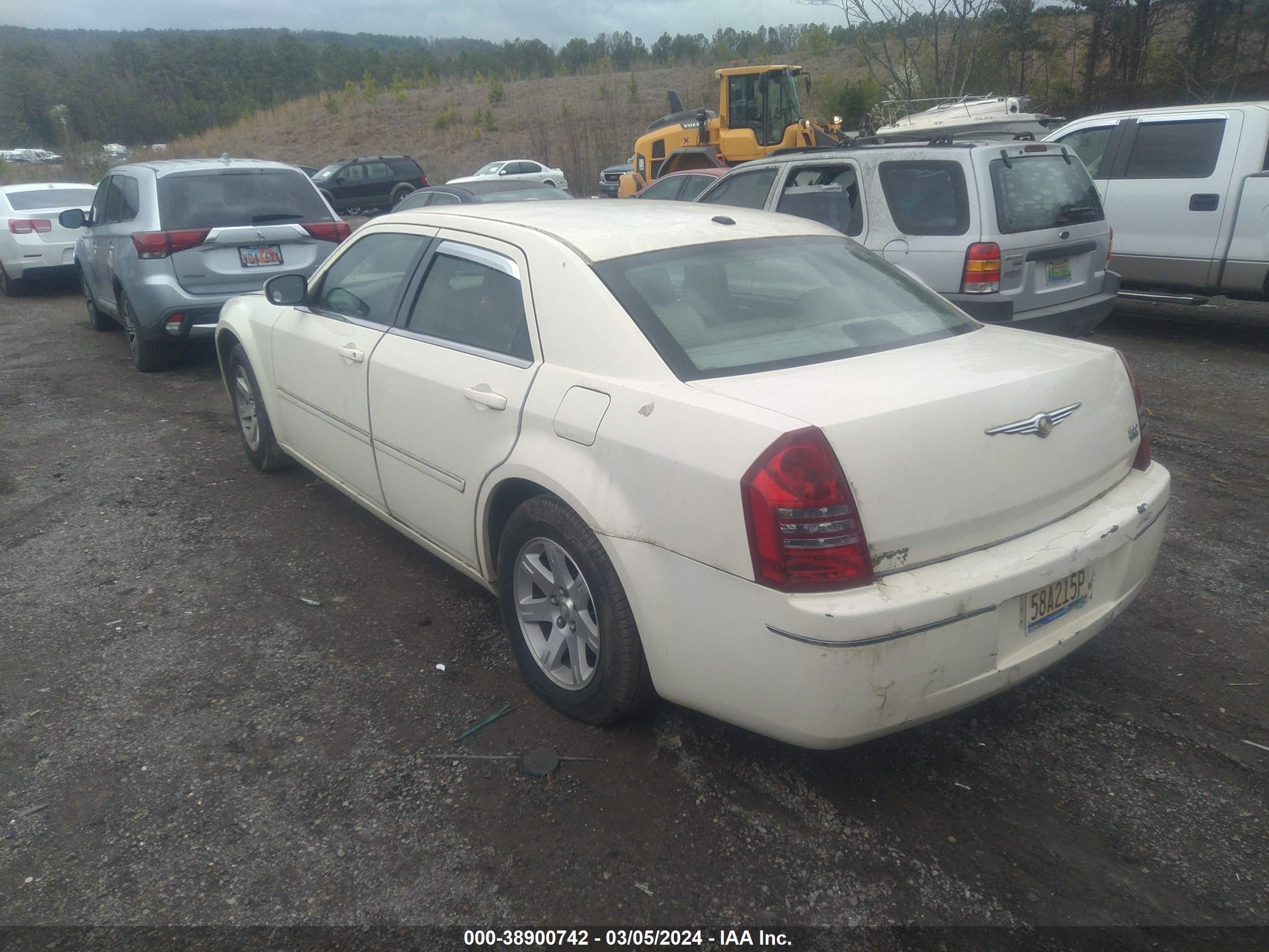 Photo 2 VIN: 2C3KA53G06H468234 - CHRYSLER 300 