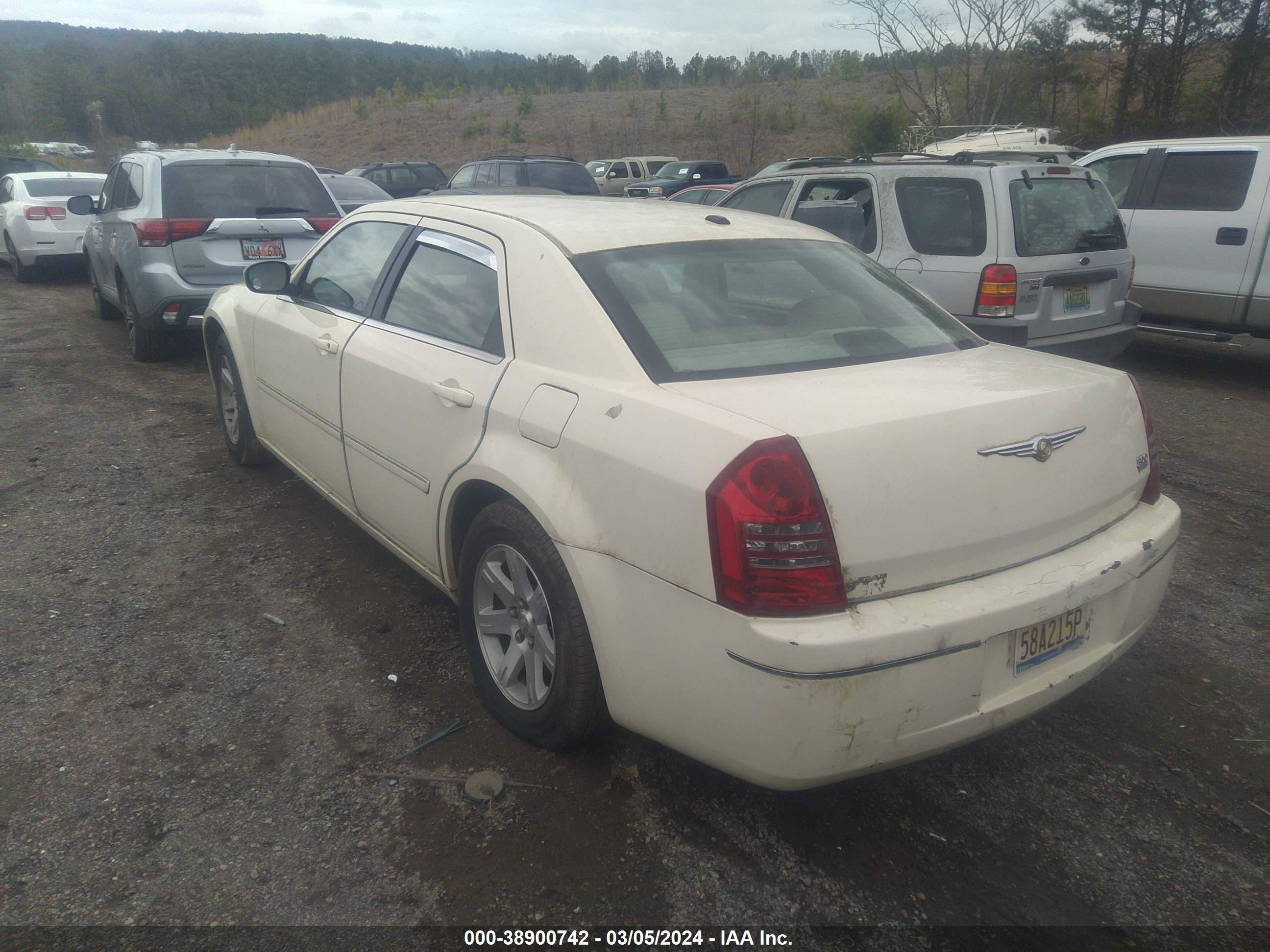 Photo 5 VIN: 2C3KA53G06H468234 - CHRYSLER 300 