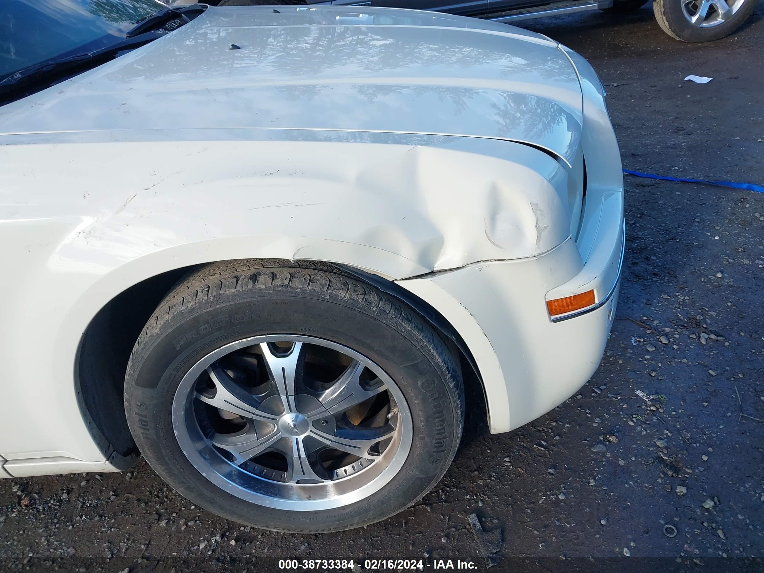 Photo 5 VIN: 2C3KA53G07H746003 - CHRYSLER 300 