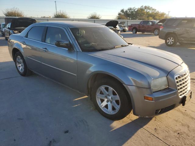 Photo 3 VIN: 2C3KA53G07H748186 - CHRYSLER 300 