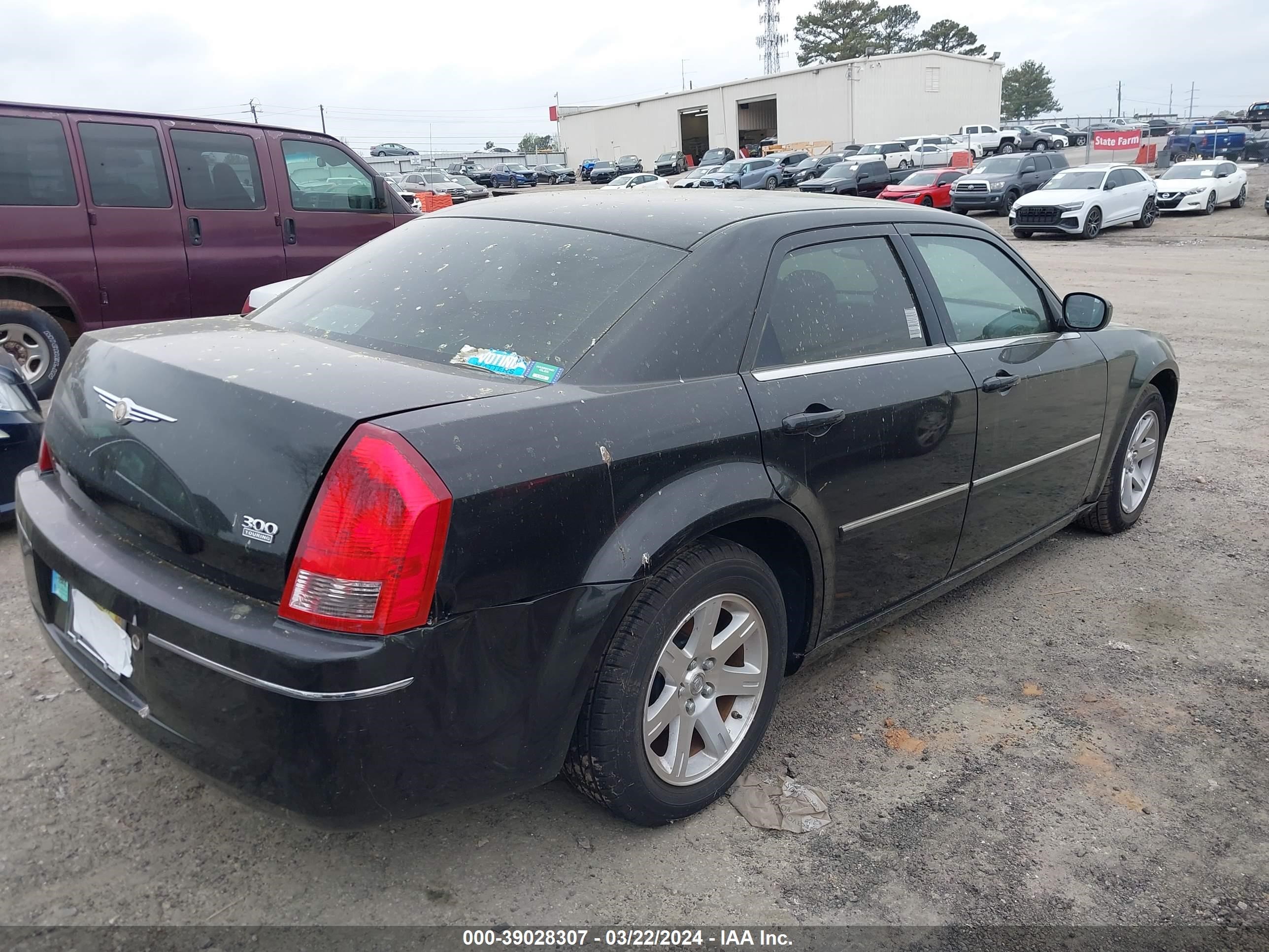 Photo 3 VIN: 2C3KA53G07H873401 - CHRYSLER 300 