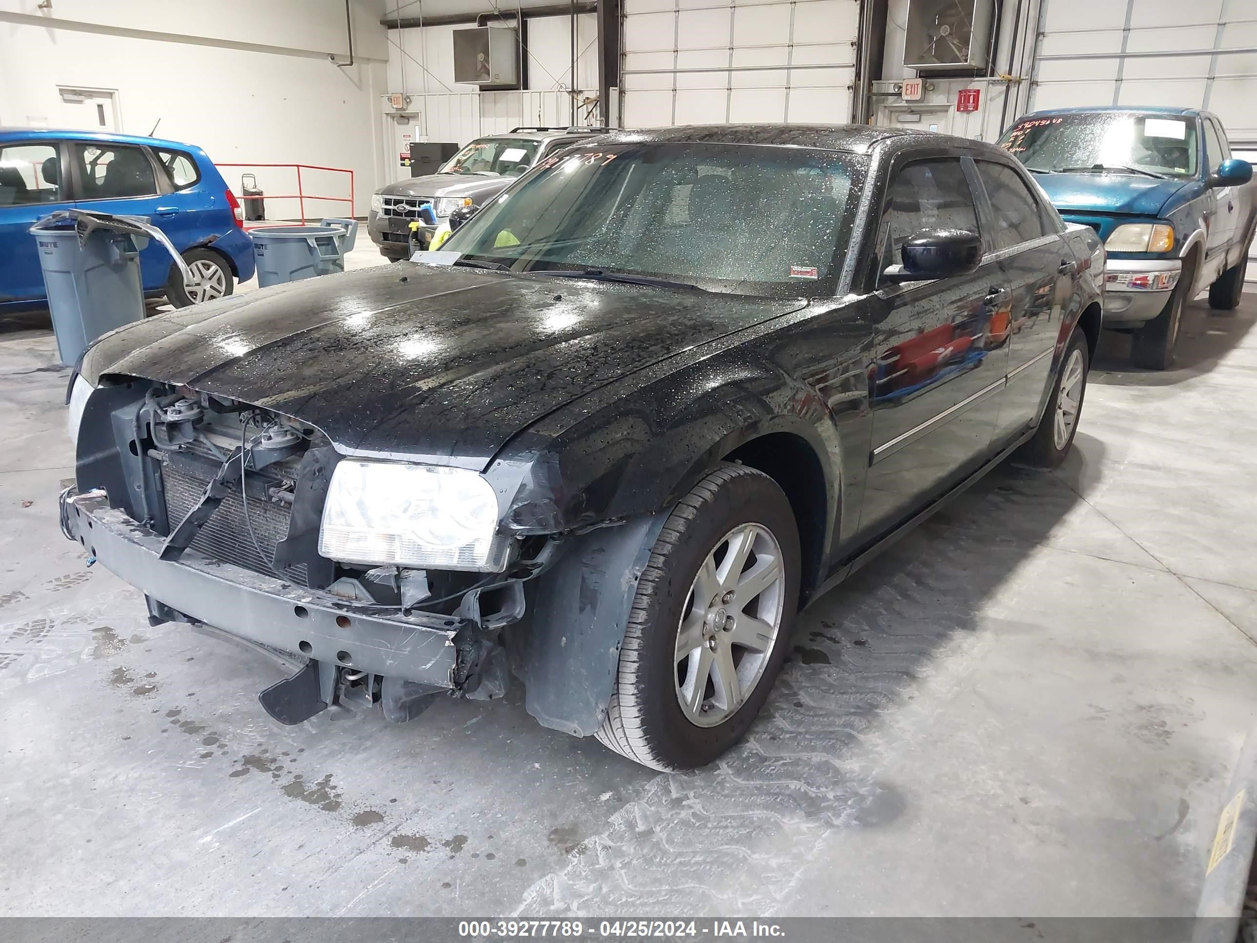 Photo 1 VIN: 2C3KA53G07H877013 - CHRYSLER 300 