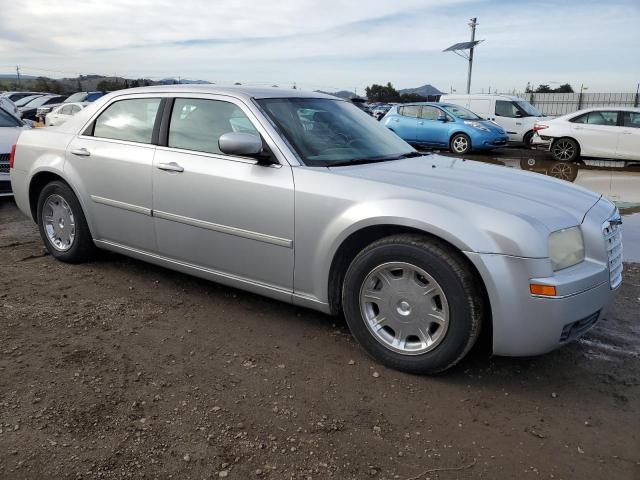 Photo 3 VIN: 2C3KA53G16H527324 - CHRYSLER 300 