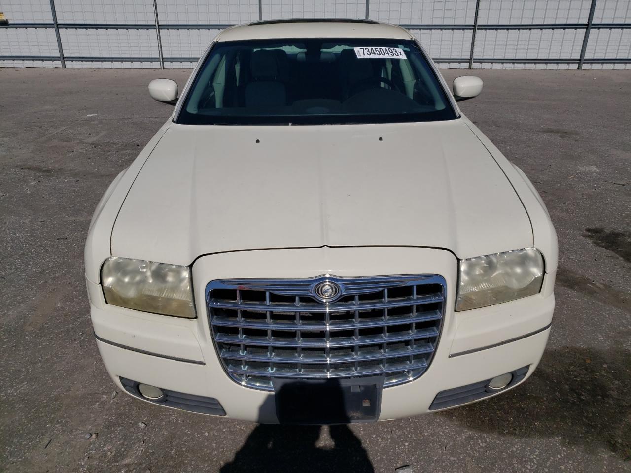 Photo 4 VIN: 2C3KA53G17H698334 - CHRYSLER 300 