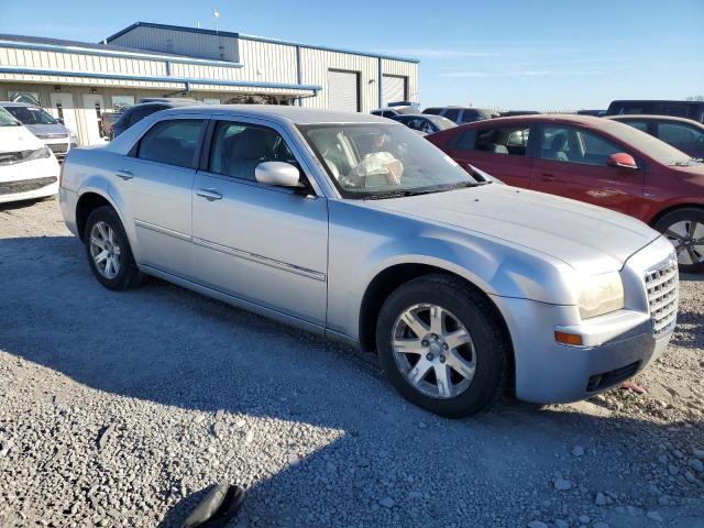 Photo 3 VIN: 2C3KA53G17H743031 - CHRYSLER 300 