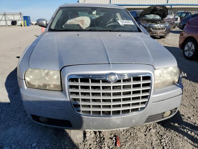 Photo 4 VIN: 2C3KA53G17H743031 - CHRYSLER 300 