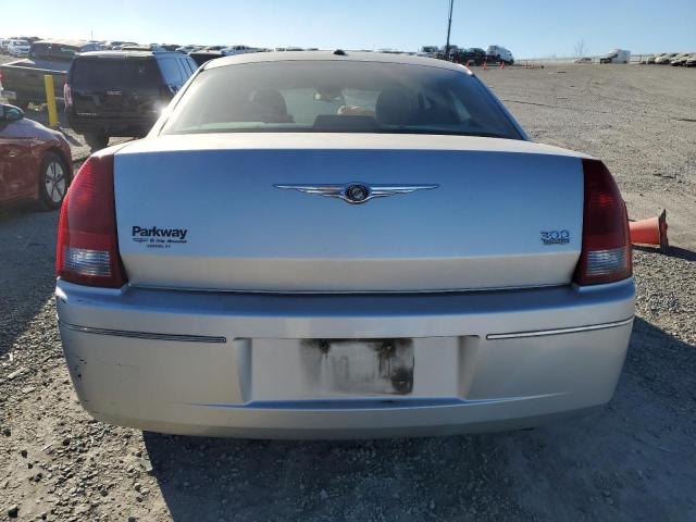 Photo 5 VIN: 2C3KA53G17H743031 - CHRYSLER 300 