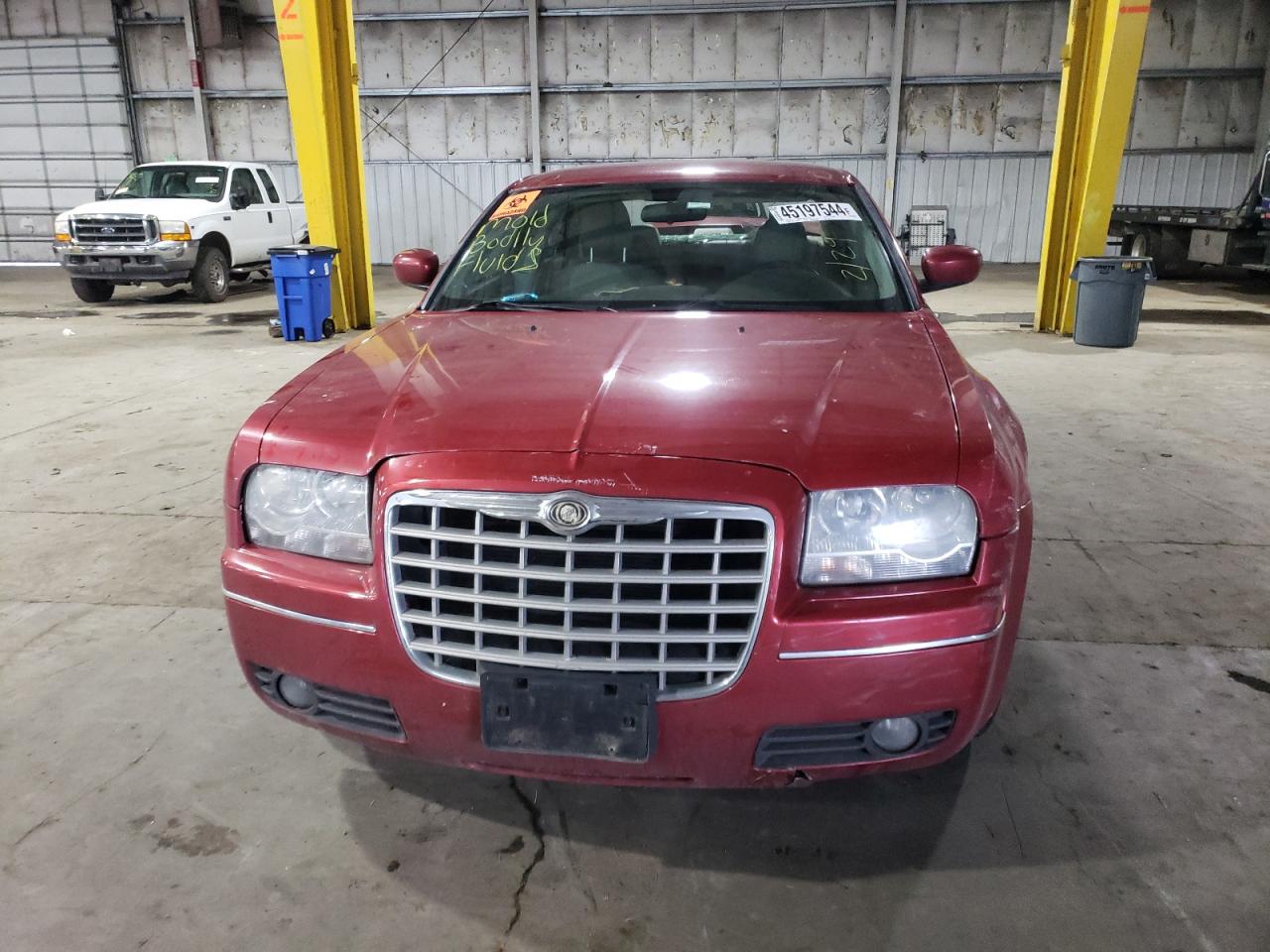 Photo 4 VIN: 2C3KA53G17H743370 - CHRYSLER 300 