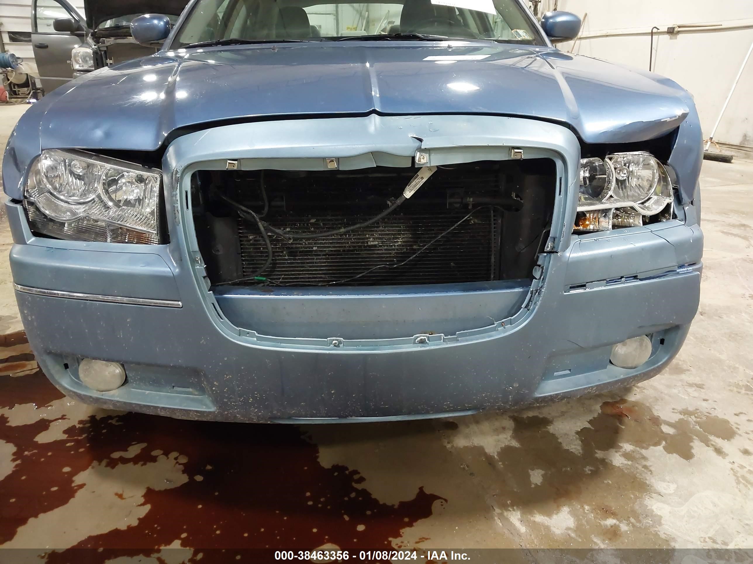 Photo 5 VIN: 2C3KA53G17H798448 - CHRYSLER 300 