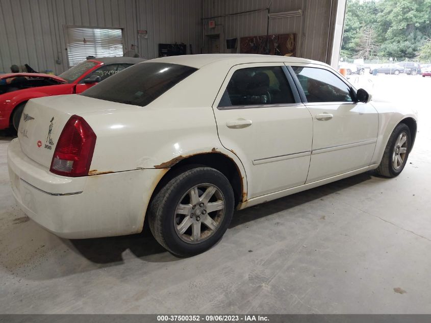 Photo 3 VIN: 2C3KA53G17H854288 - CHRYSLER 300 