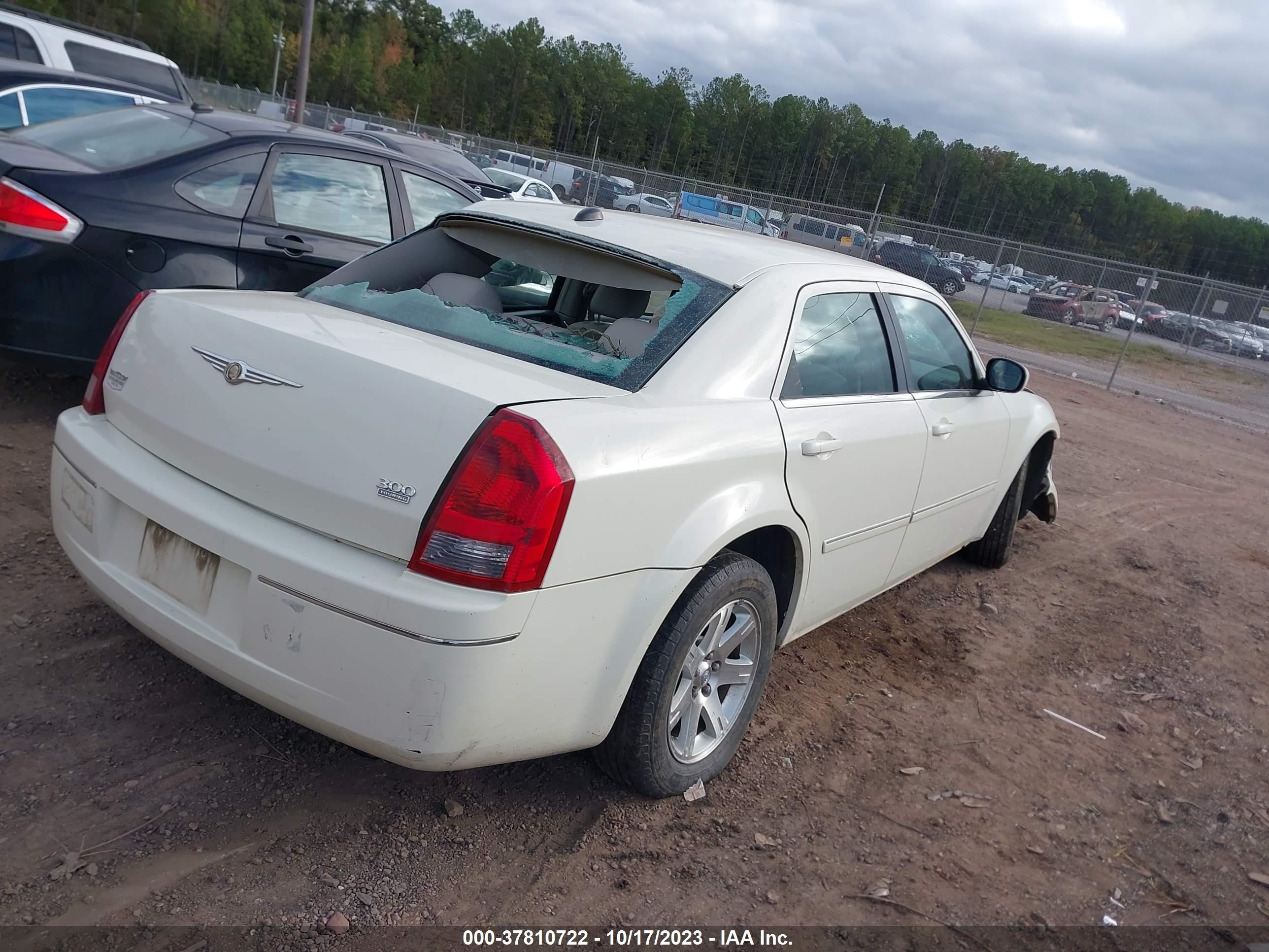 Photo 3 VIN: 2C3KA53G26H125263 - CHRYSLER 300 