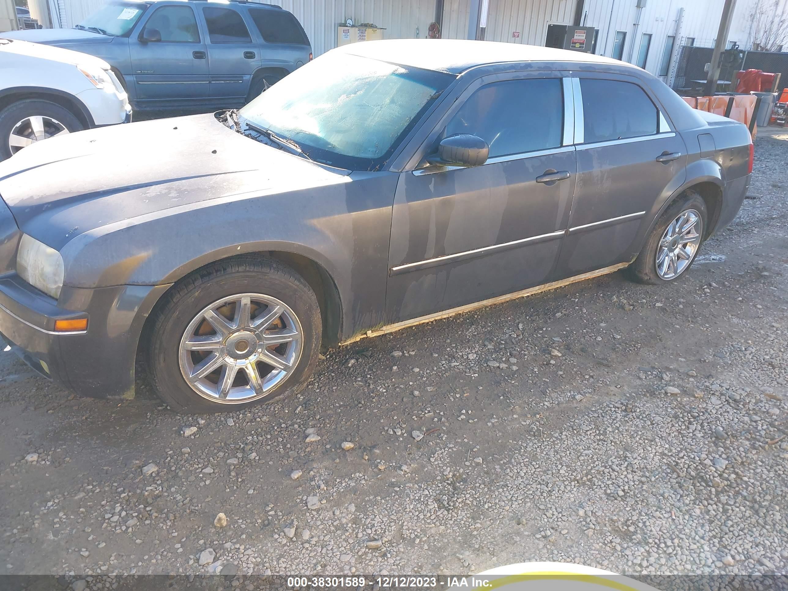 Photo 1 VIN: 2C3KA53G26H153967 - CHRYSLER 300 