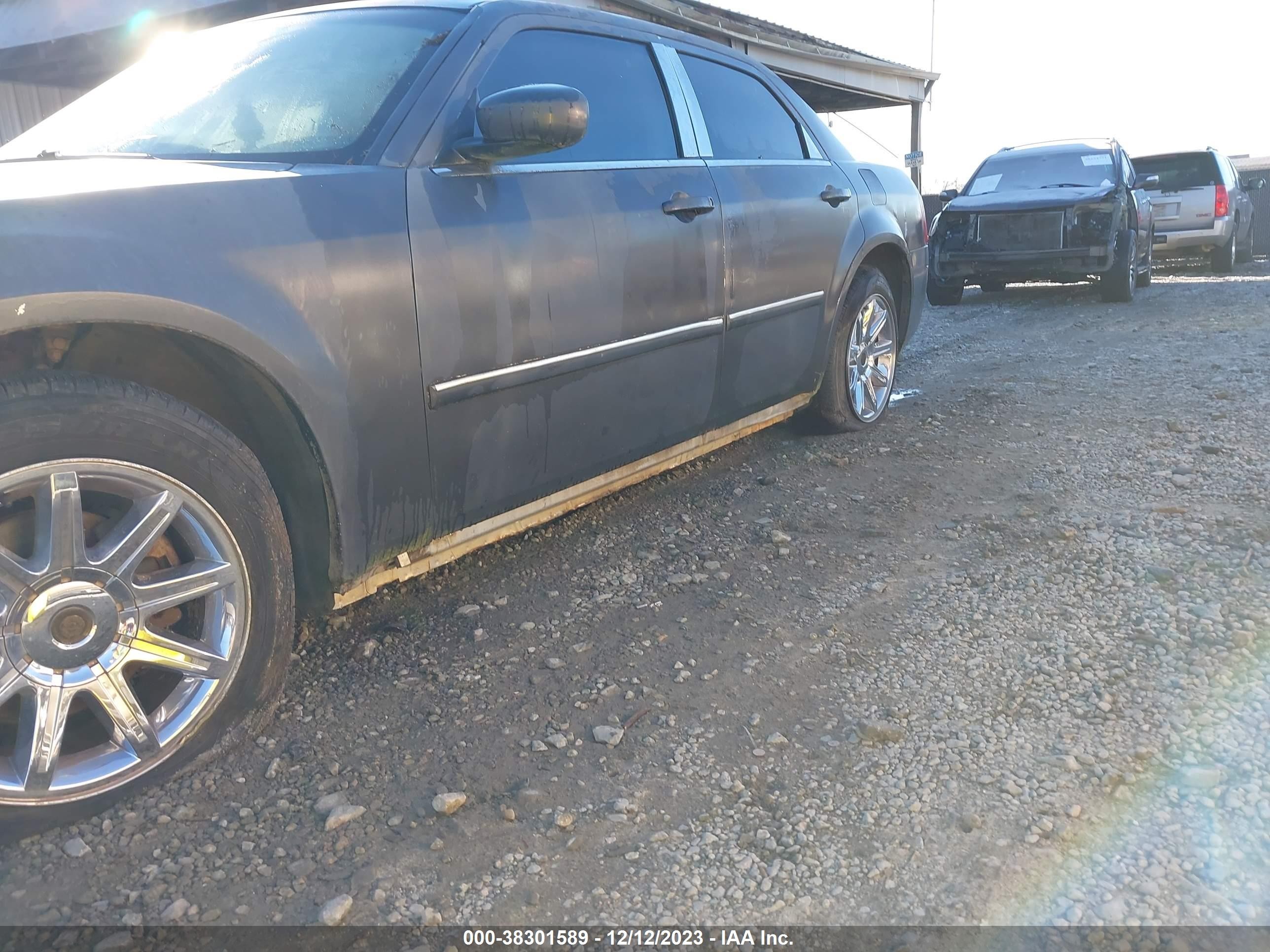 Photo 5 VIN: 2C3KA53G26H153967 - CHRYSLER 300 