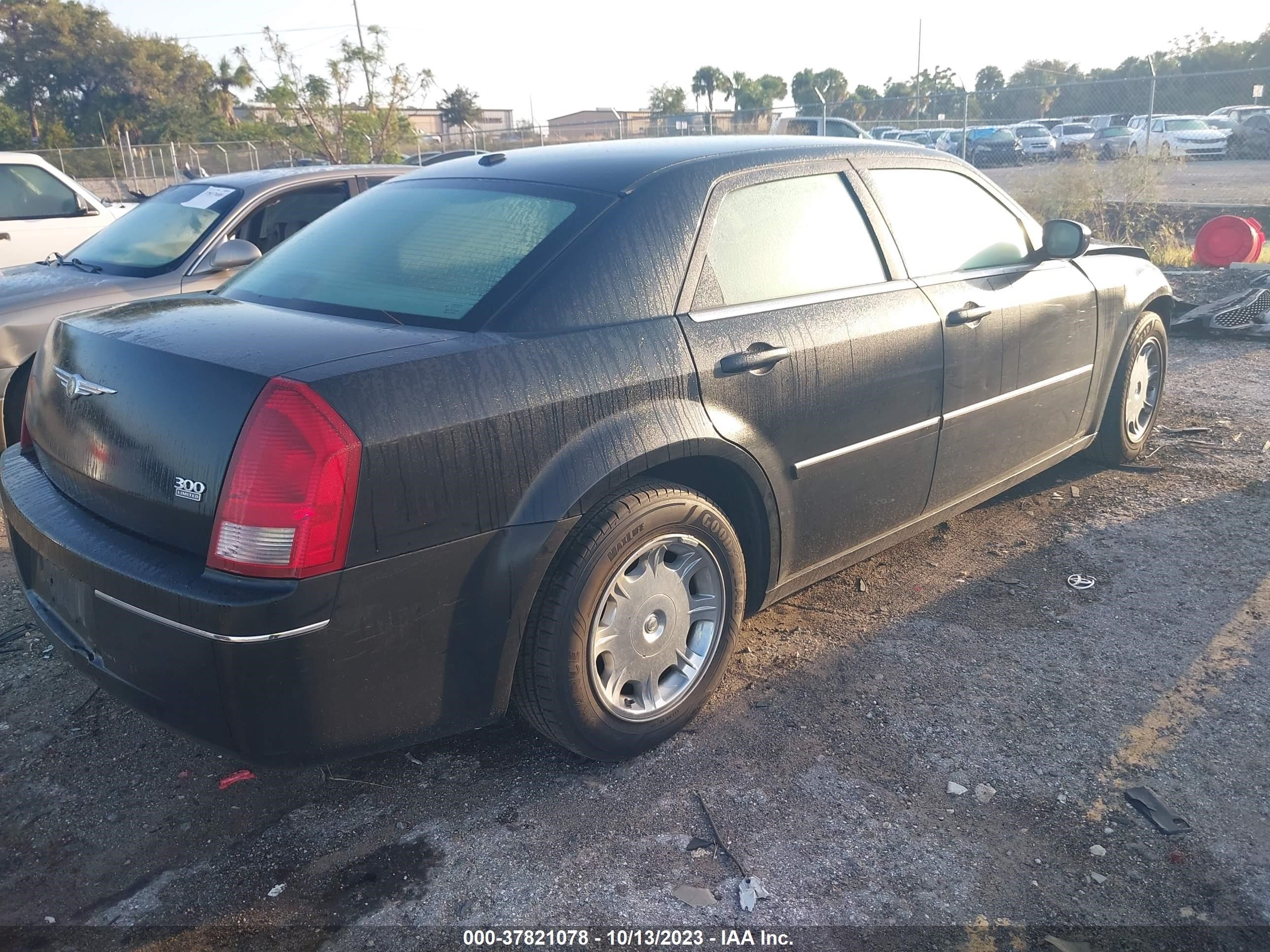 Photo 3 VIN: 2C3KA53G26H538266 - CHRYSLER 300 