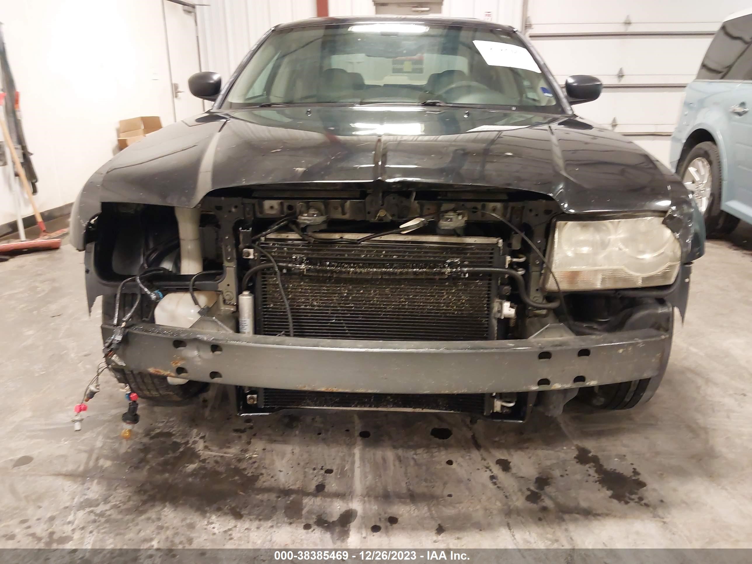 Photo 5 VIN: 2C3KA53G27H612898 - CHRYSLER 300 