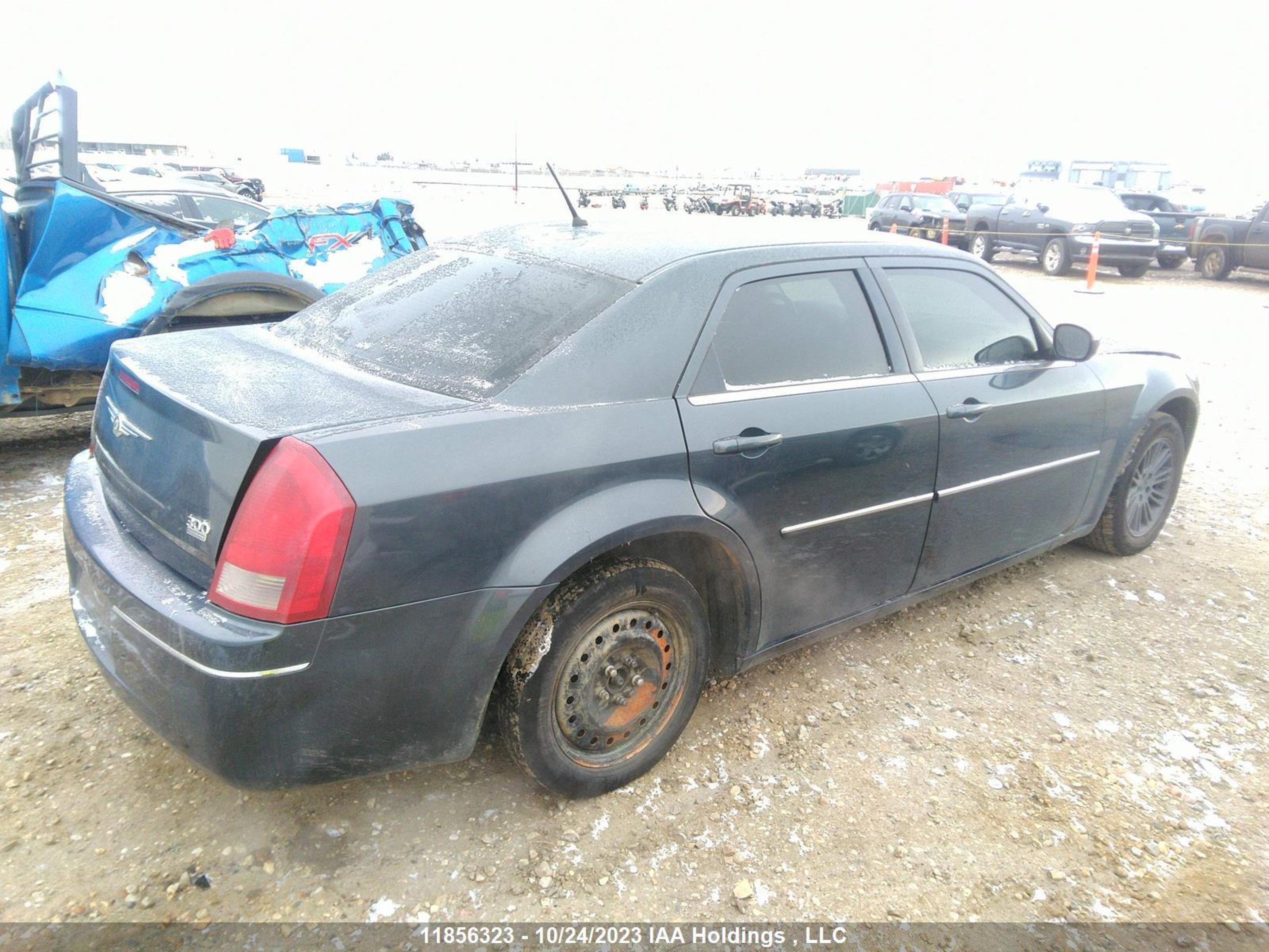 Photo 3 VIN: 2C3KA53G28H252808 - CHRYSLER 300 