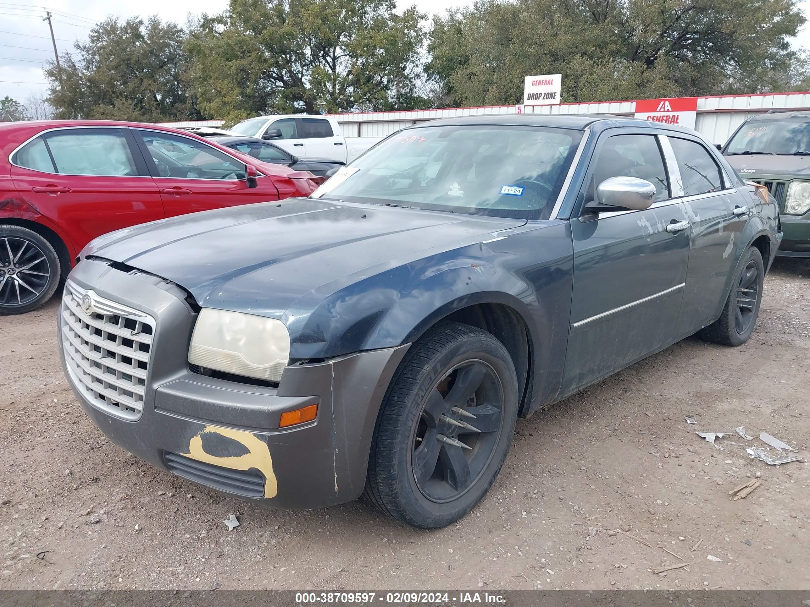 Photo 1 VIN: 2C3KA53G36H268366 - CHRYSLER 300 