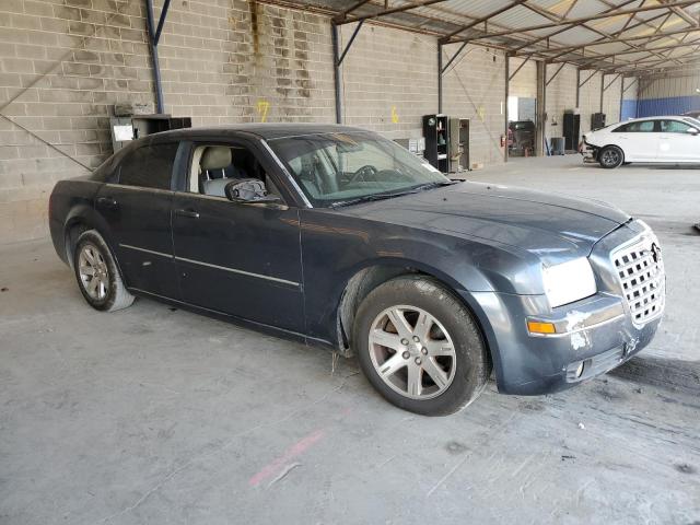 Photo 3 VIN: 2C3KA53G37H747937 - CHRYSLER 300 