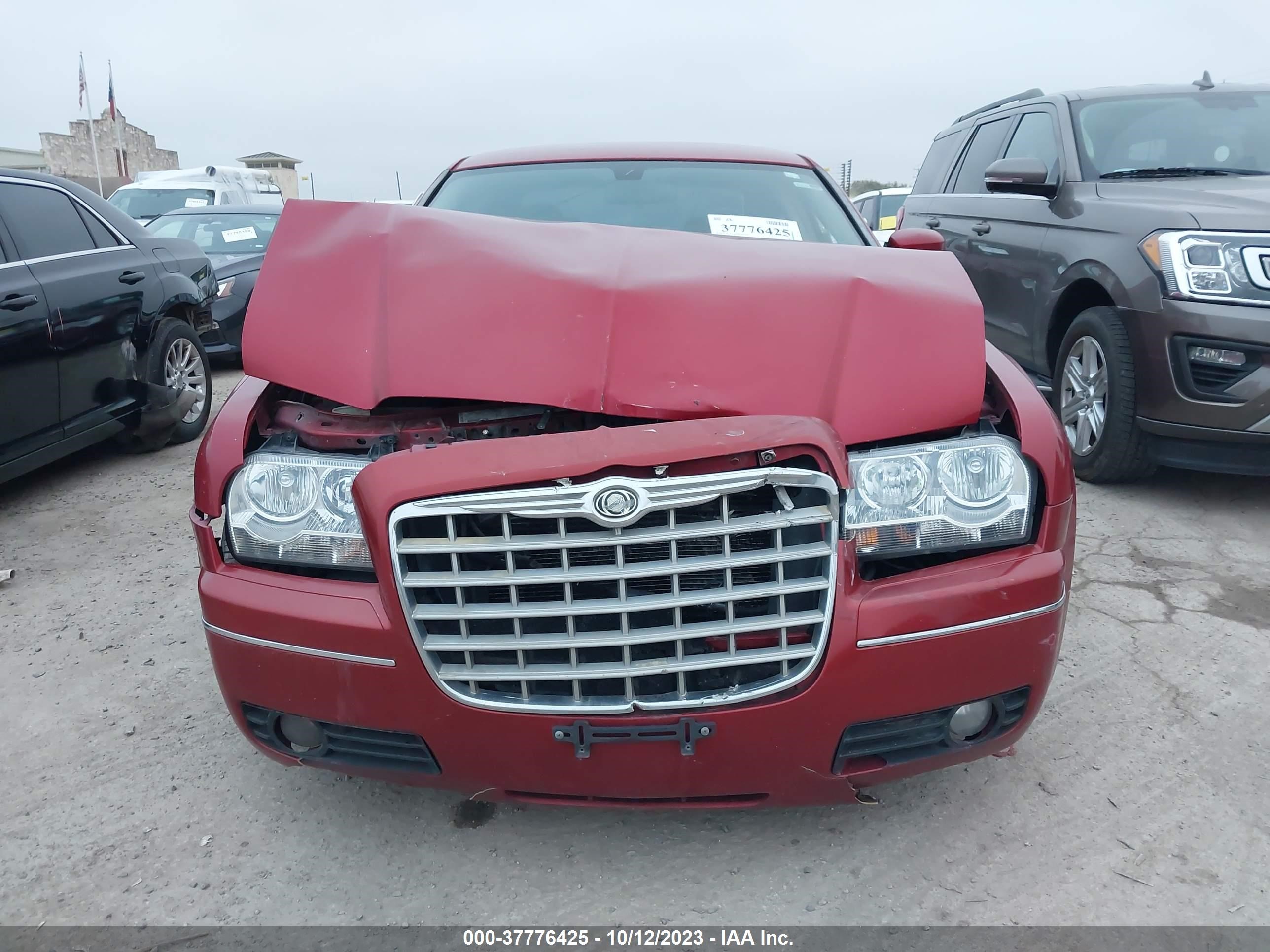 Photo 11 VIN: 2C3KA53G37H859556 - CHRYSLER 300 