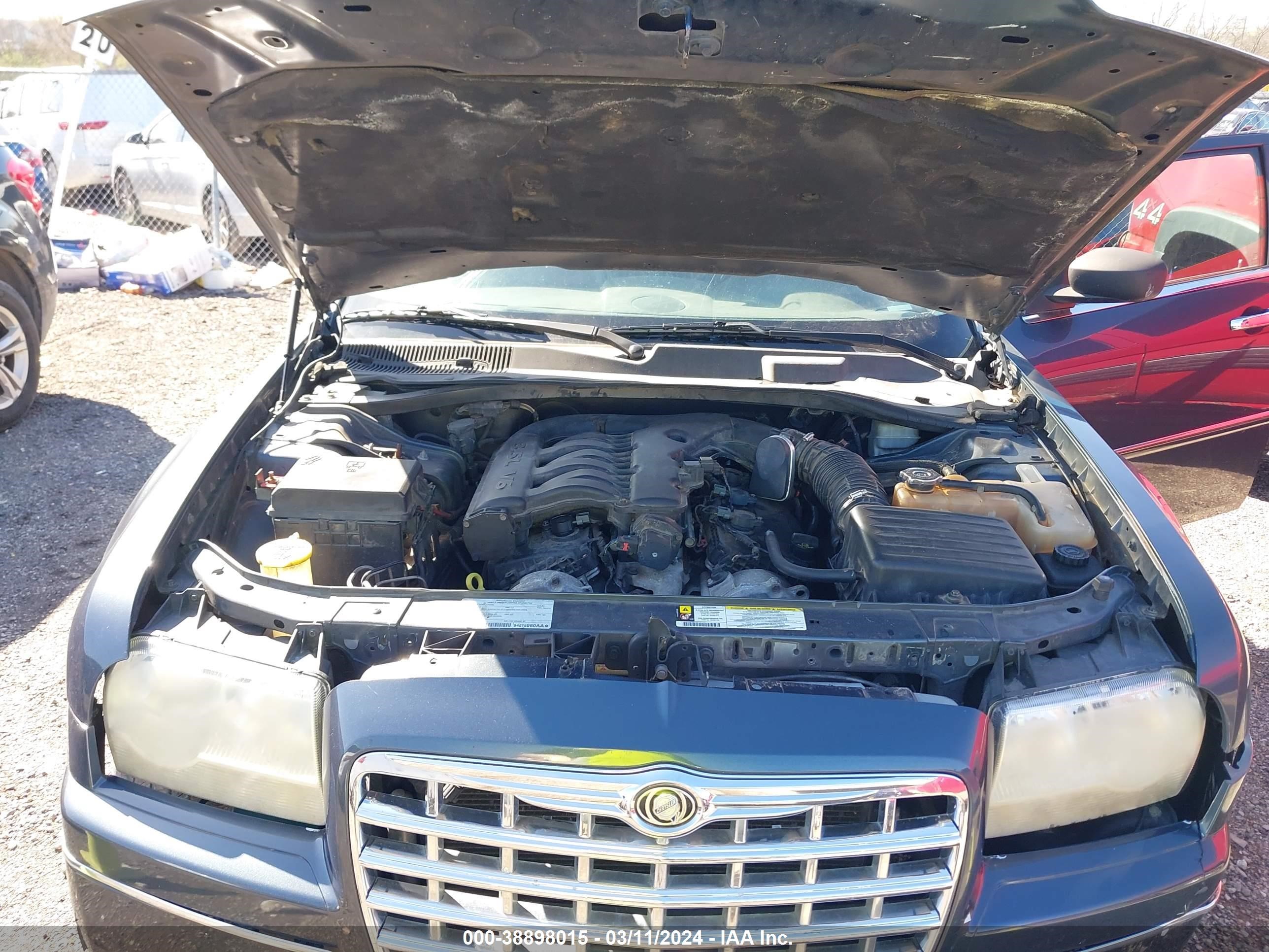 Photo 9 VIN: 2C3KA53G38H164849 - CHRYSLER 300 