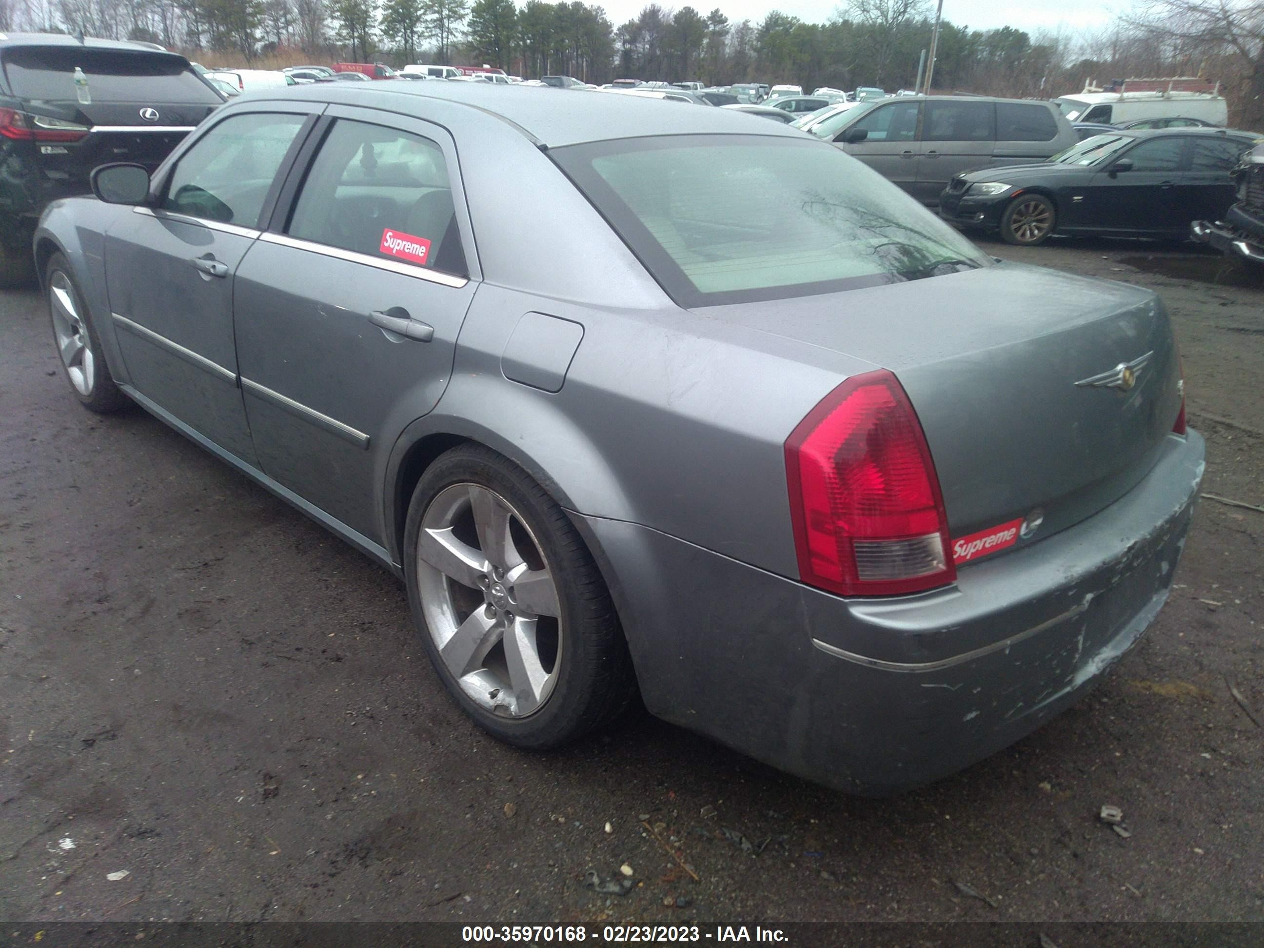 Photo 2 VIN: 2C3KA53G46H268389 - CHRYSLER 300 