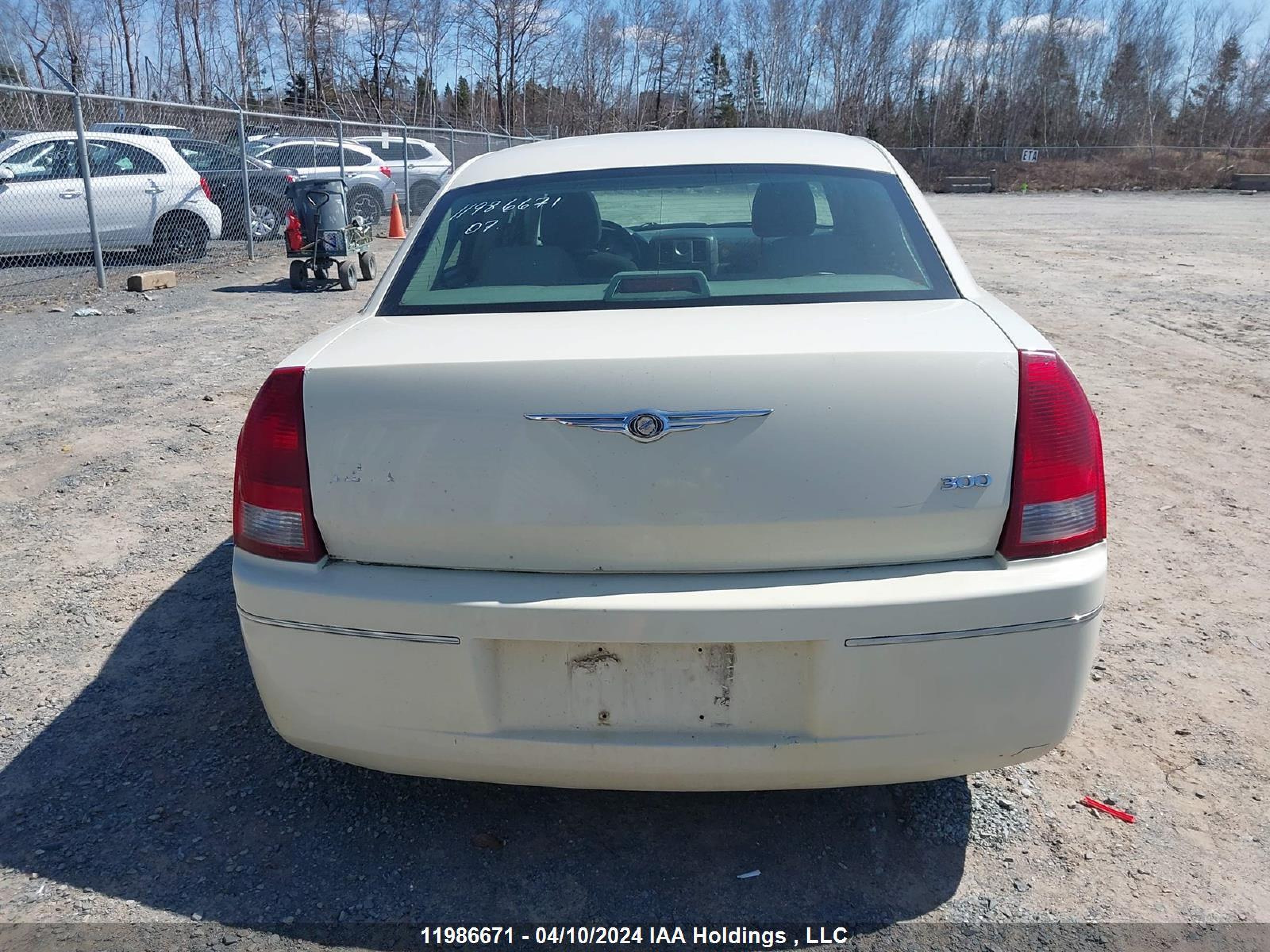 Photo 16 VIN: 2C3KA53G47H812357 - CHRYSLER 300 