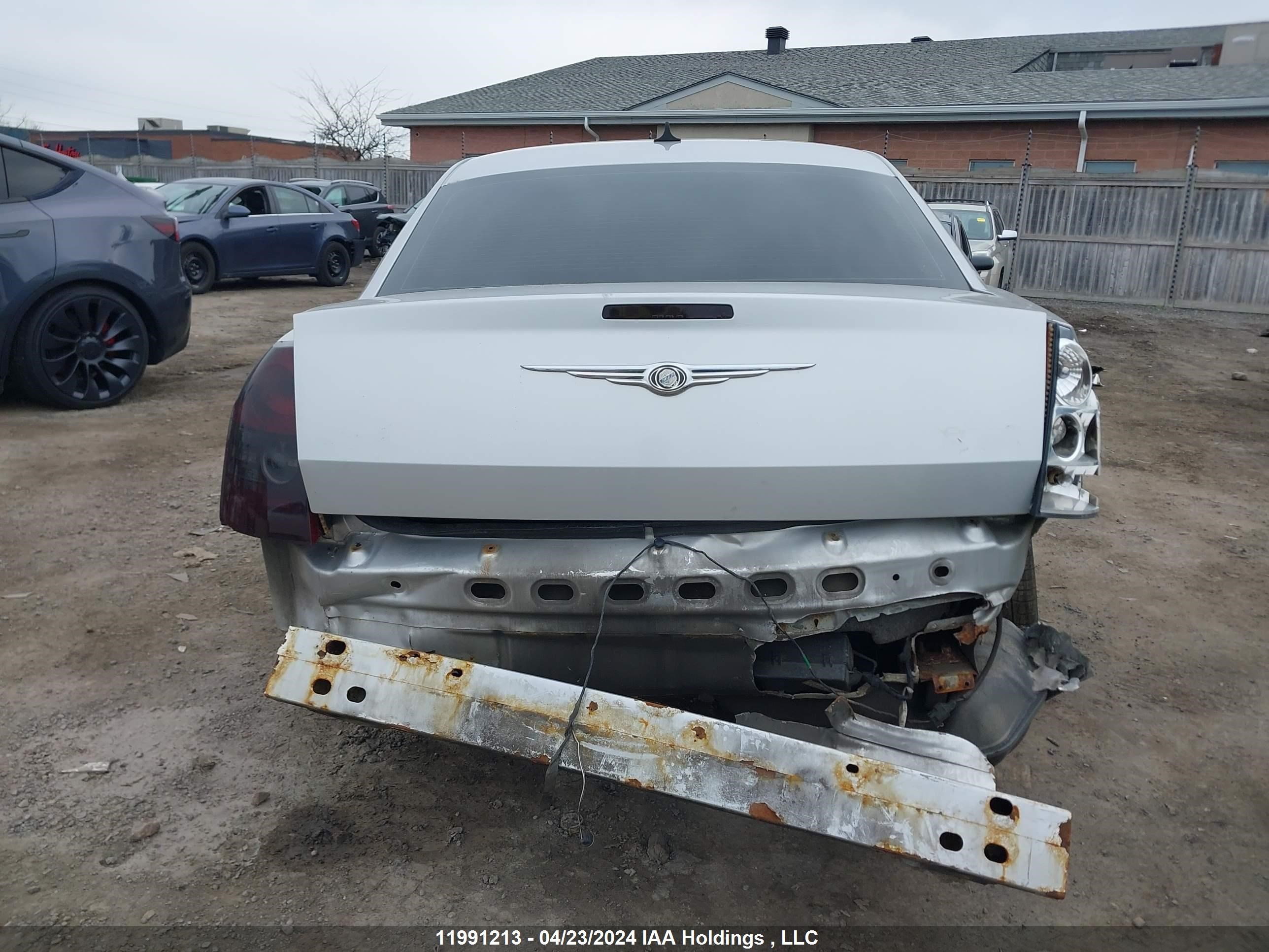 Photo 16 VIN: 2C3KA53G48H202203 - CHRYSLER 300 