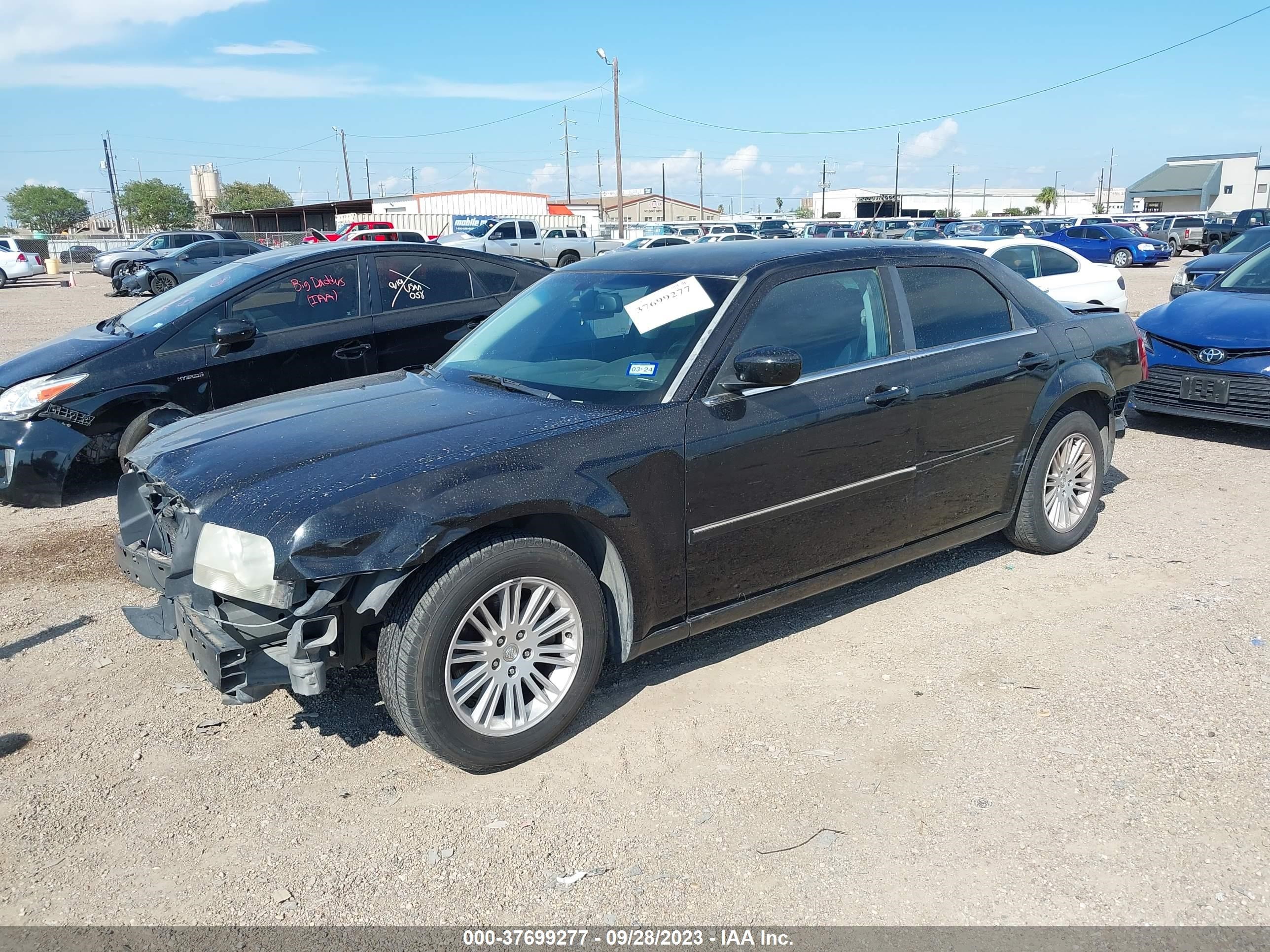 Photo 1 VIN: 2C3KA53G48H257850 - CHRYSLER 300 