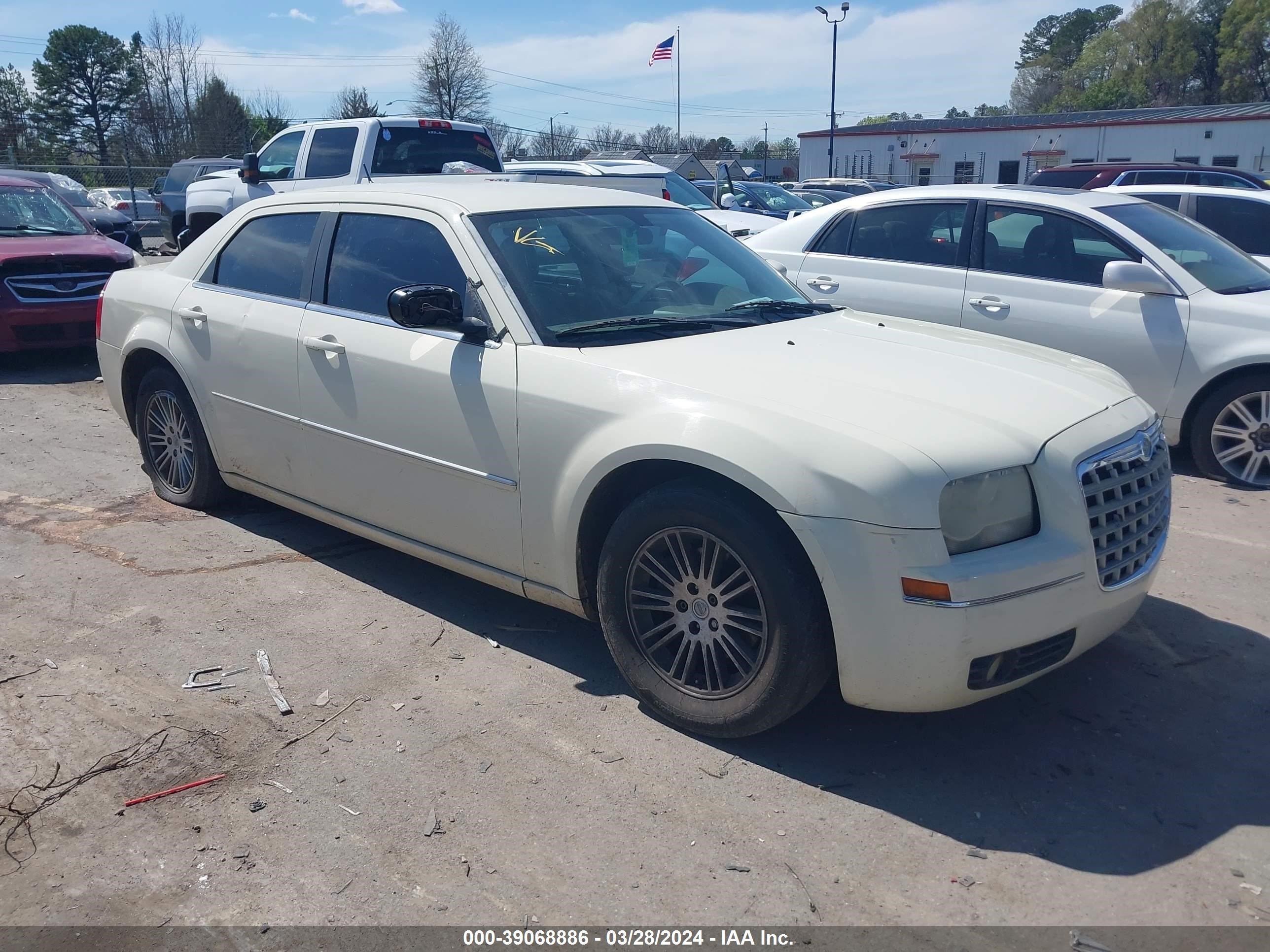 Photo 0 VIN: 2C3KA53G48H269528 - CHRYSLER 300 