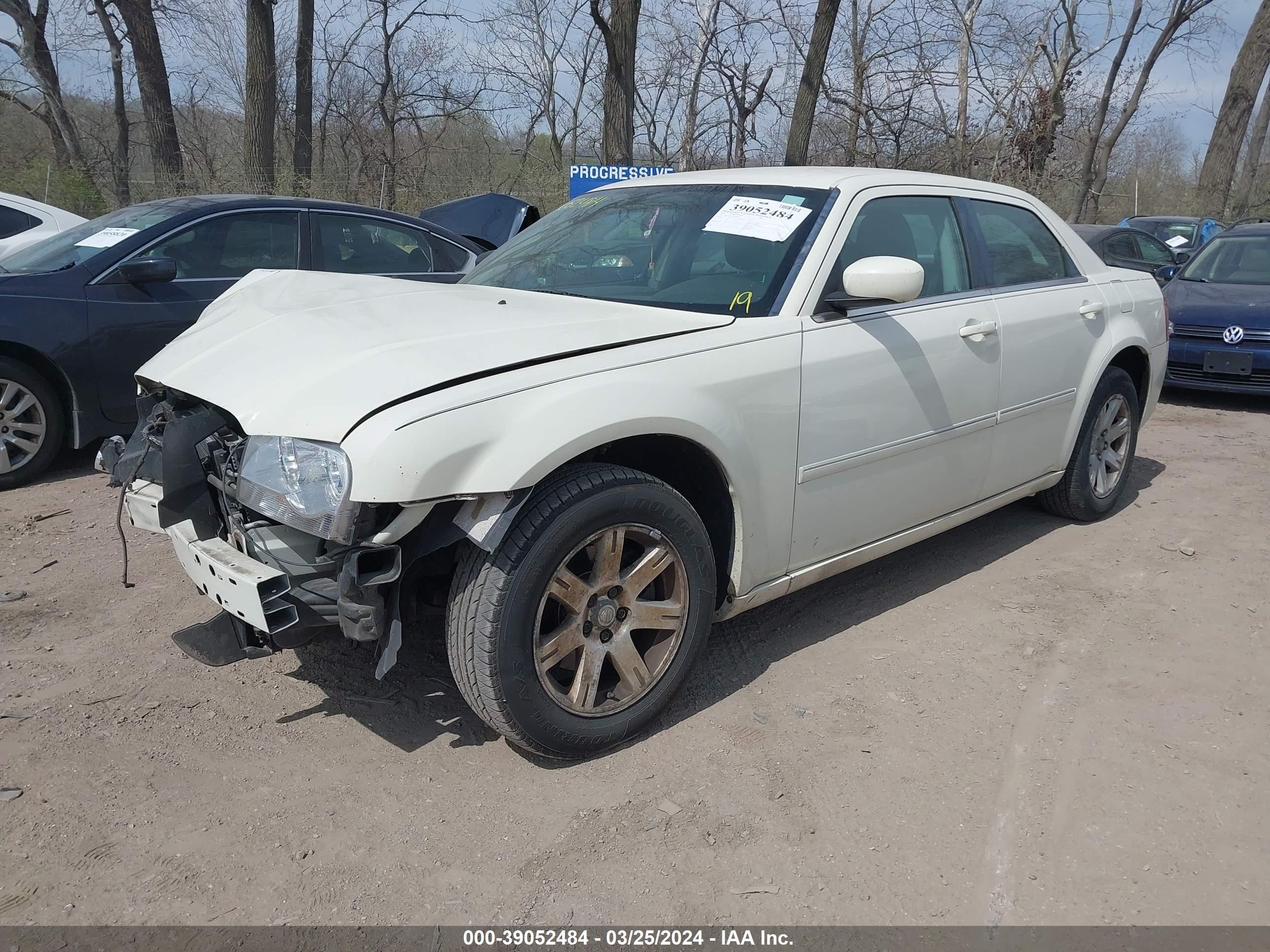 Photo 1 VIN: 2C3KA53G56H228399 - CHRYSLER 300 