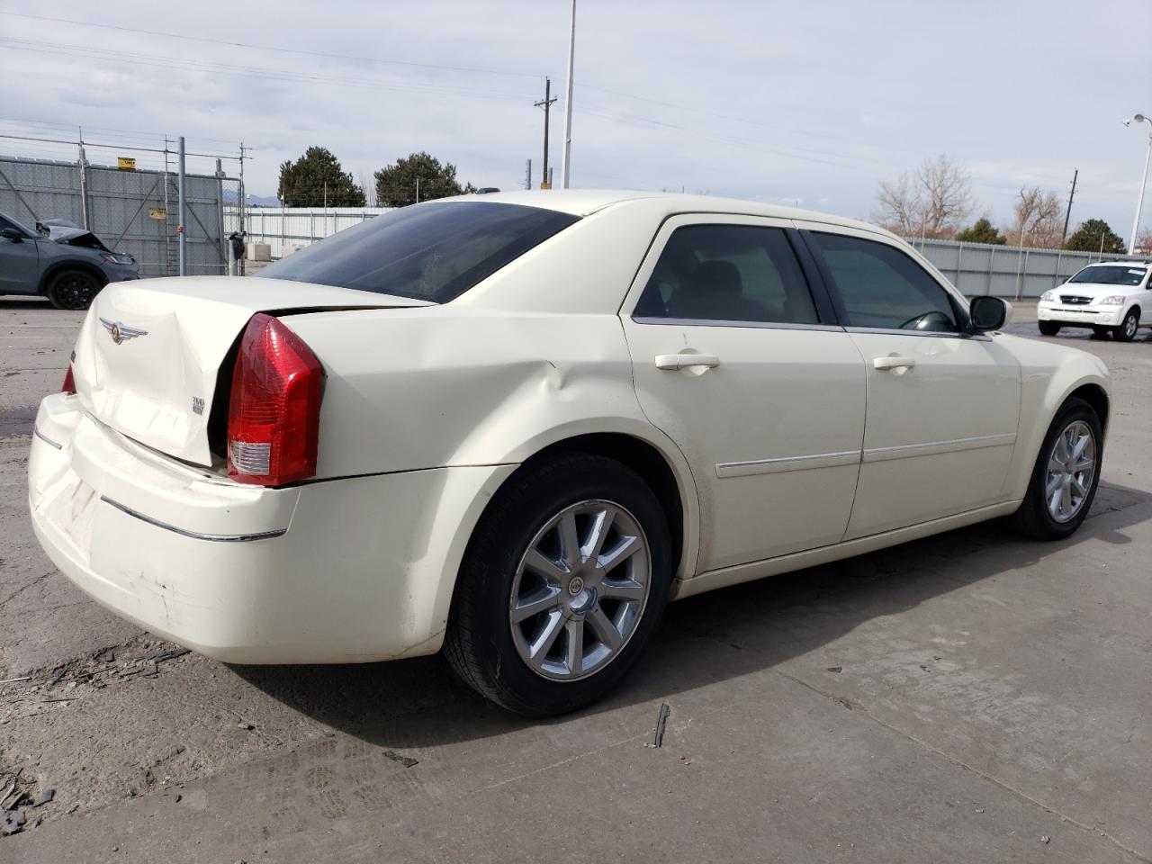 Photo 2 VIN: 2C3KA53G57H601278 - CHRYSLER 300 