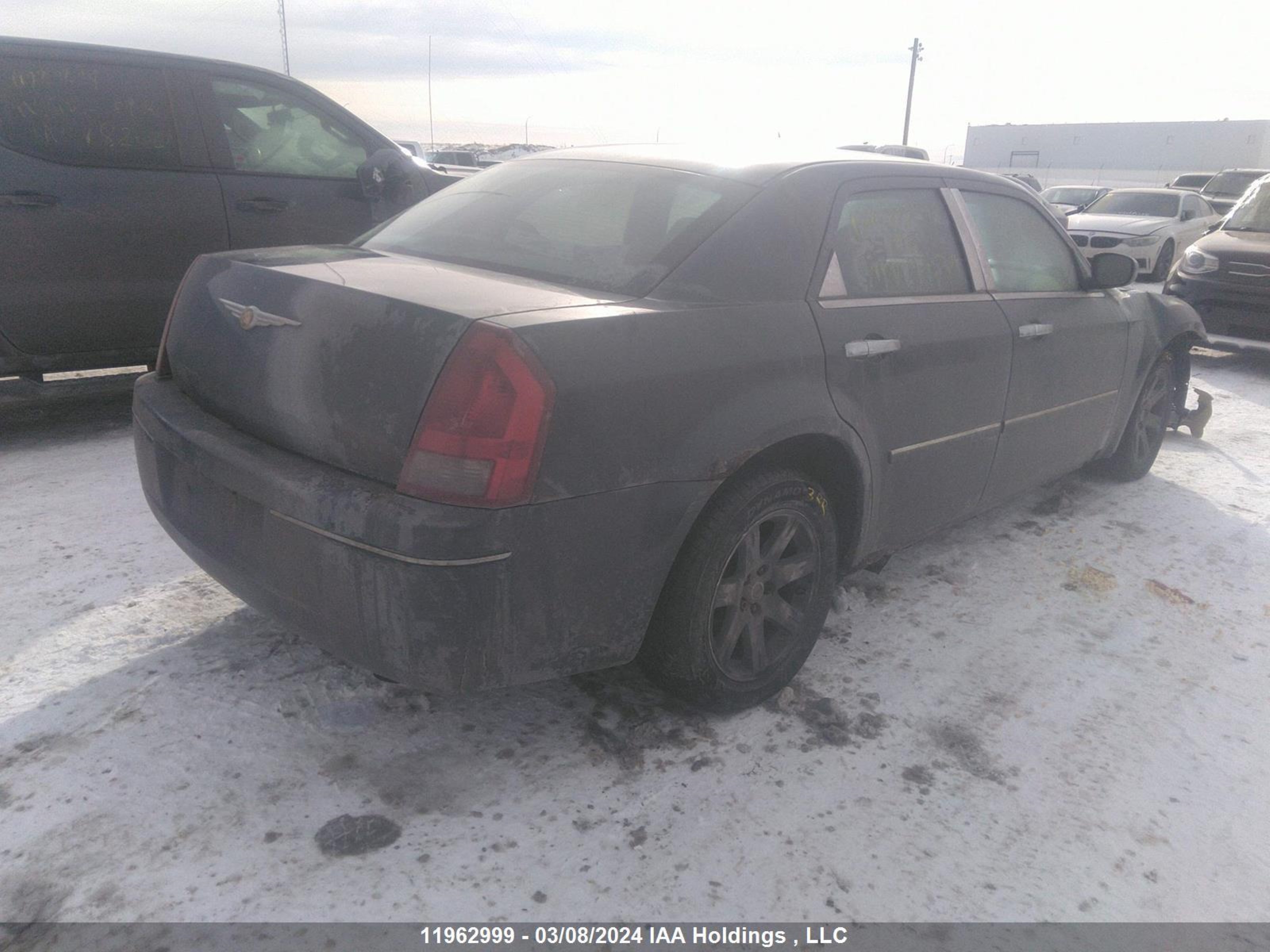 Photo 3 VIN: 2C3KA53G57H825165 - CHRYSLER 300 