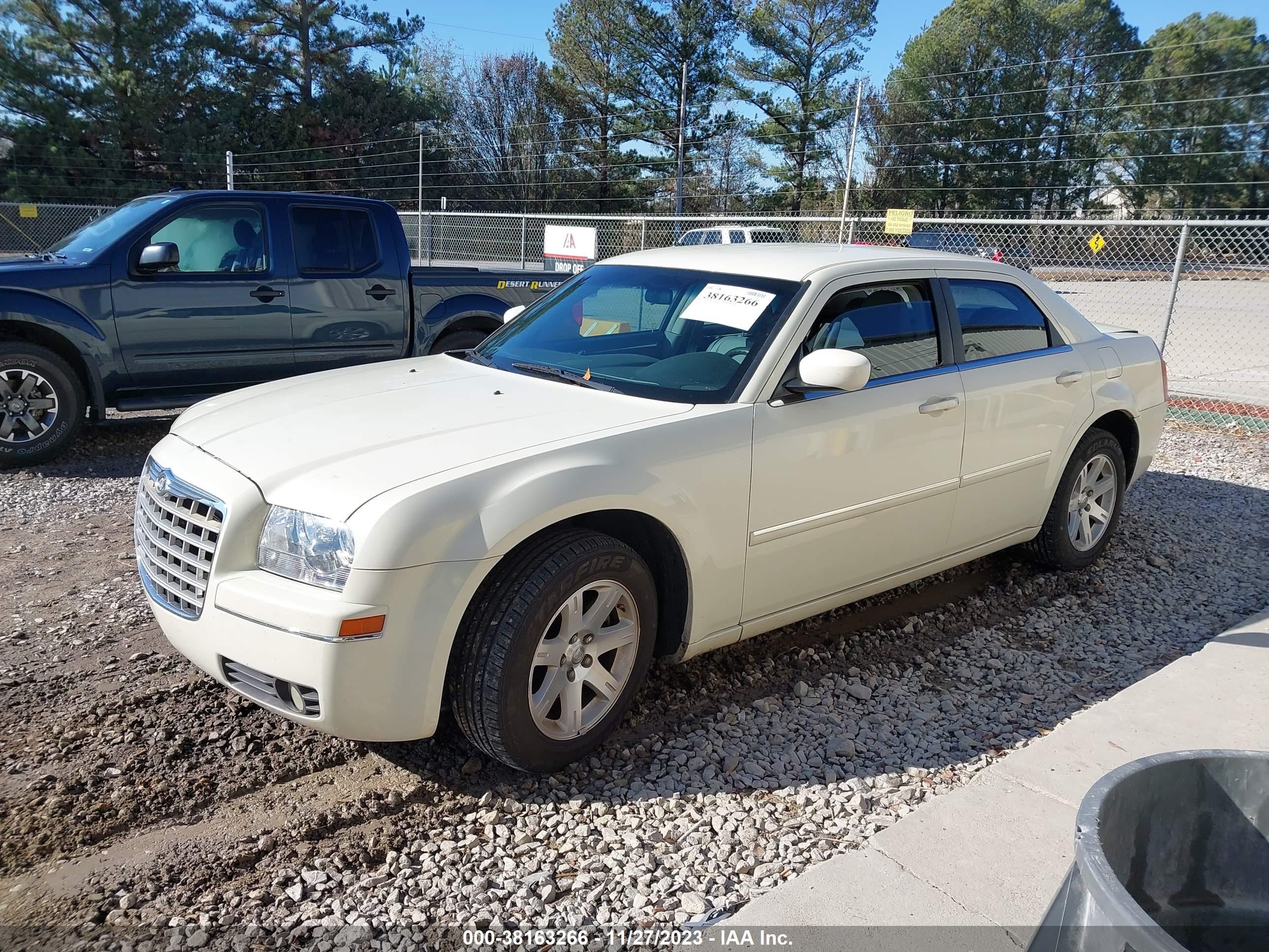 Photo 1 VIN: 2C3KA53G57H892106 - CHRYSLER 300 