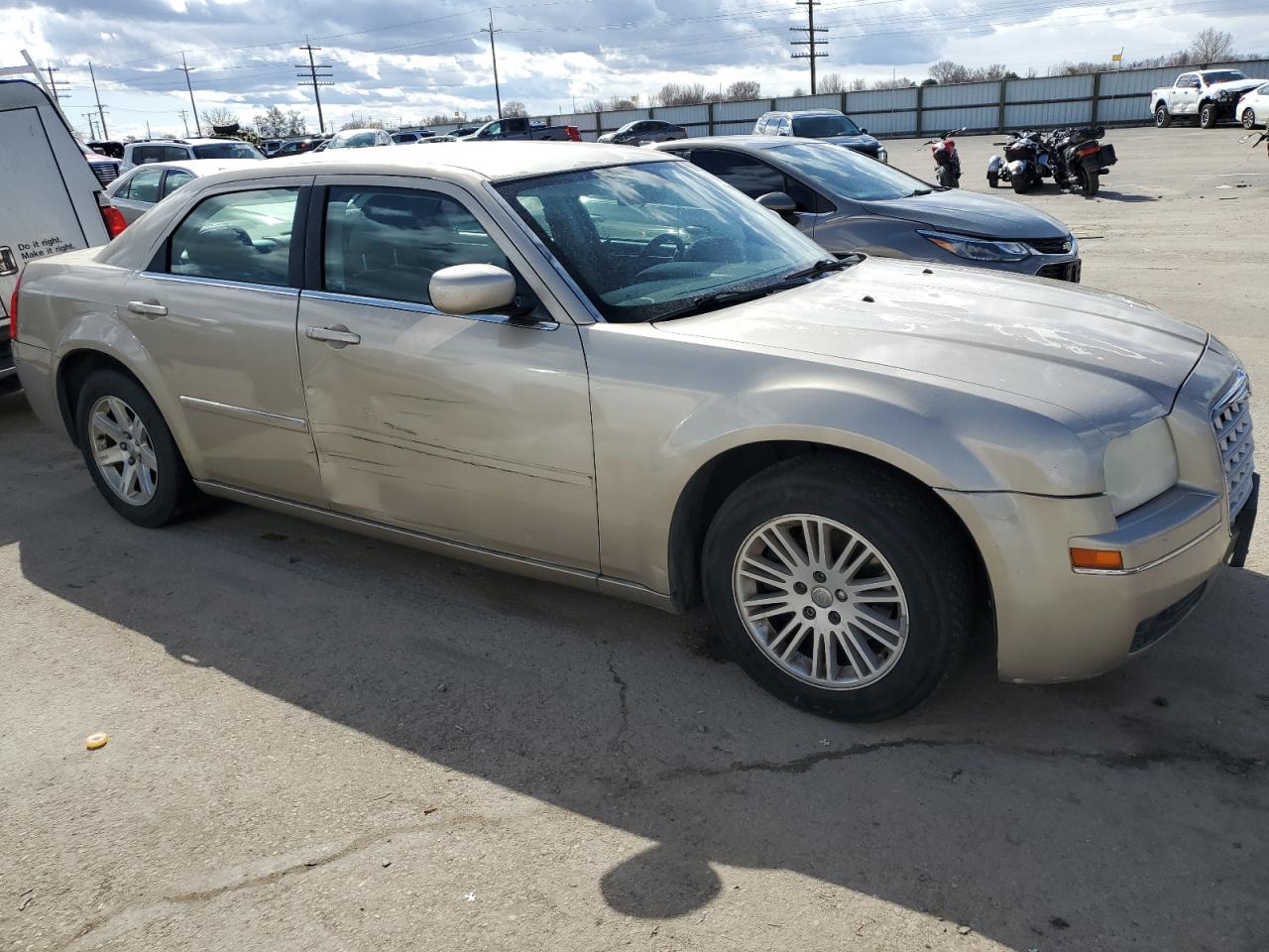 Photo 3 VIN: 2C3KA53G66H138355 - CHRYSLER 300 