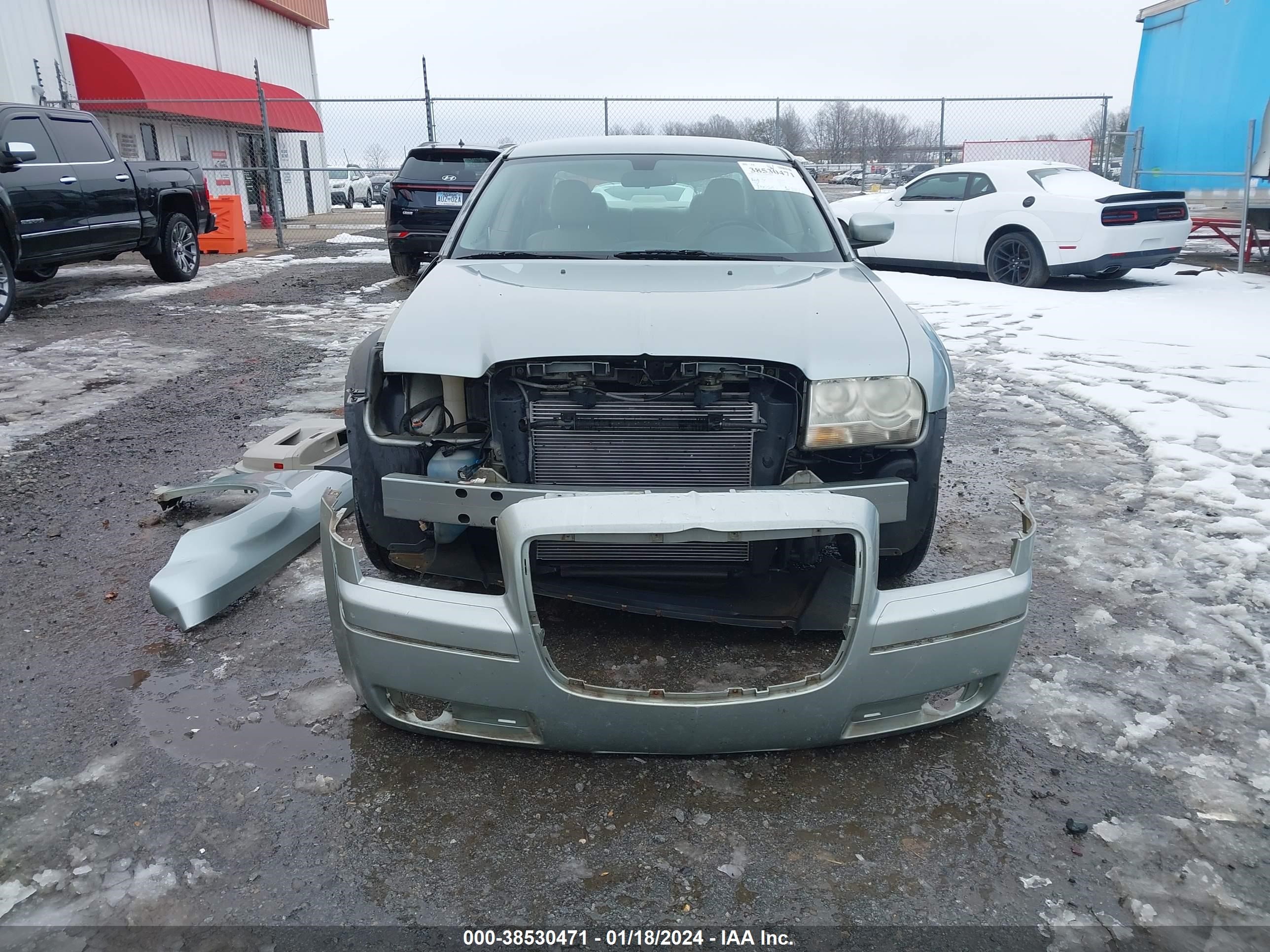 Photo 11 VIN: 2C3KA53G66H438428 - CHRYSLER 300 