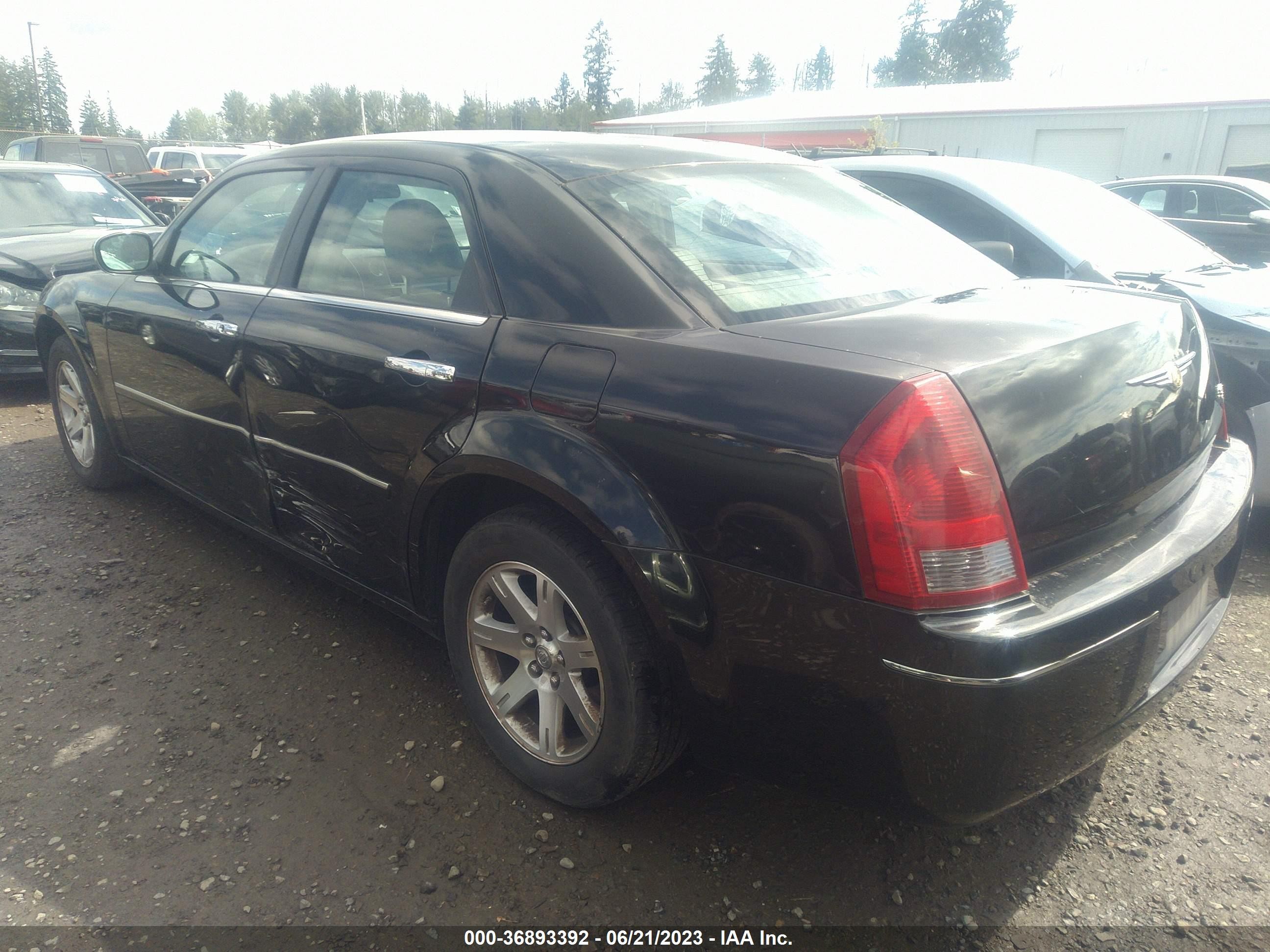 Photo 2 VIN: 2C3KA53G67H849197 - CHRYSLER 300 