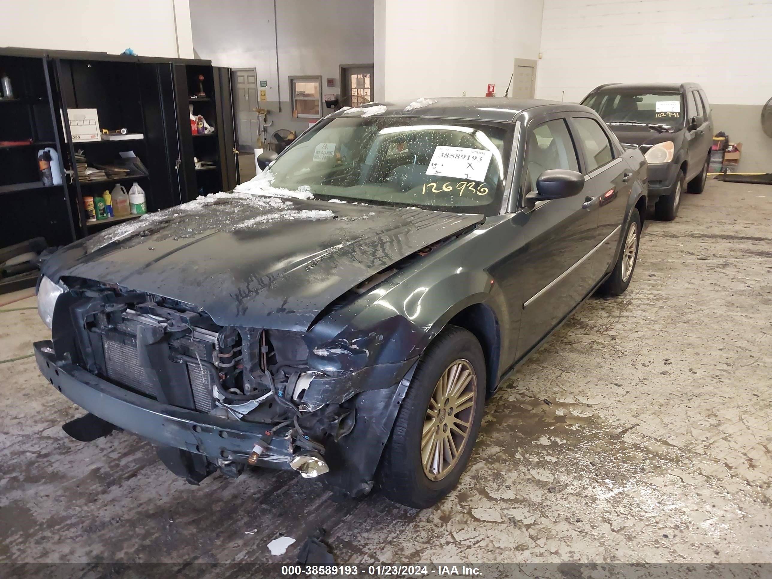 Photo 1 VIN: 2C3KA53G68H126936 - CHRYSLER 300 